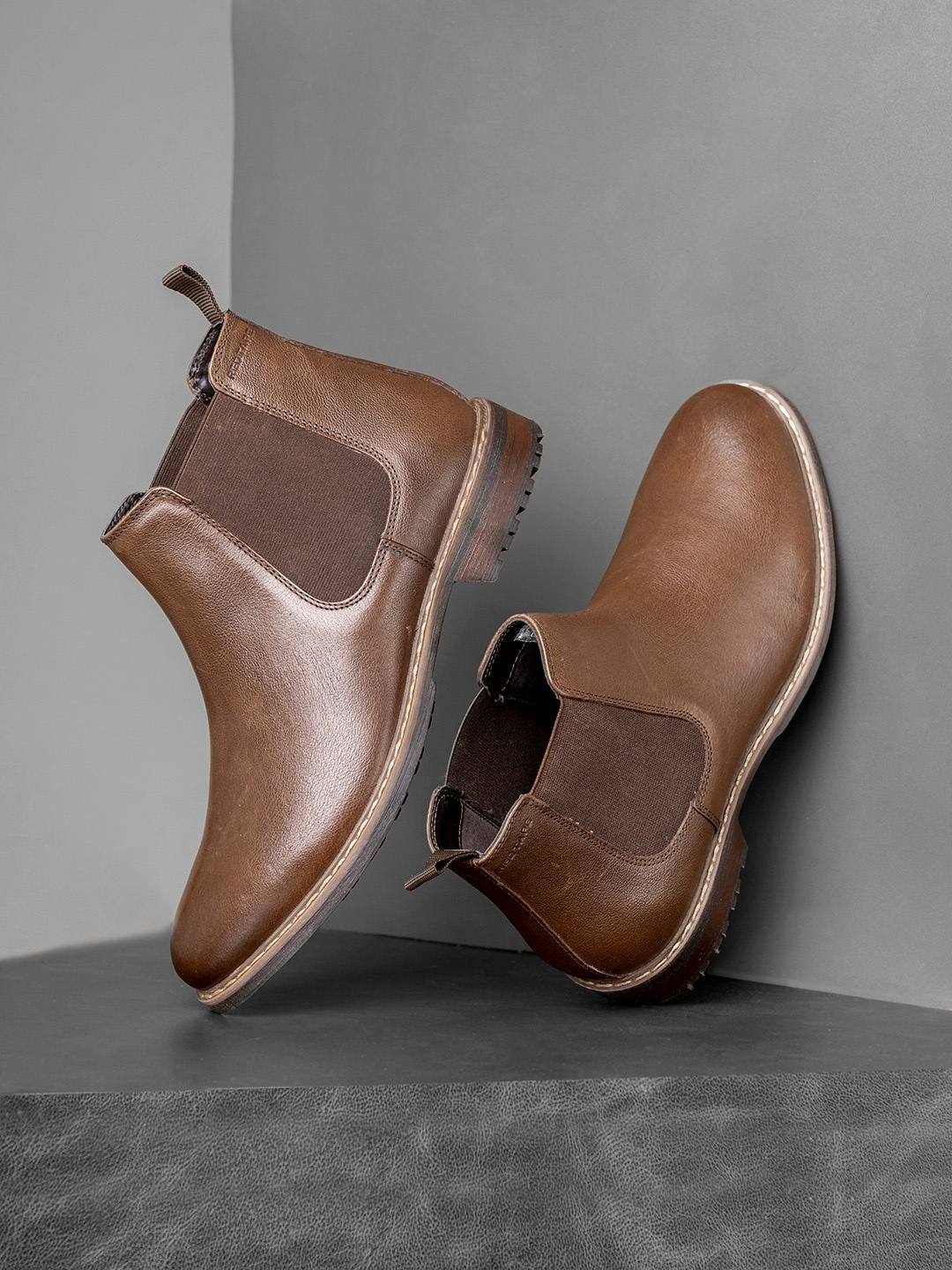 

Red Tape Men Mid Top Leather Chelsea Boots, Brown