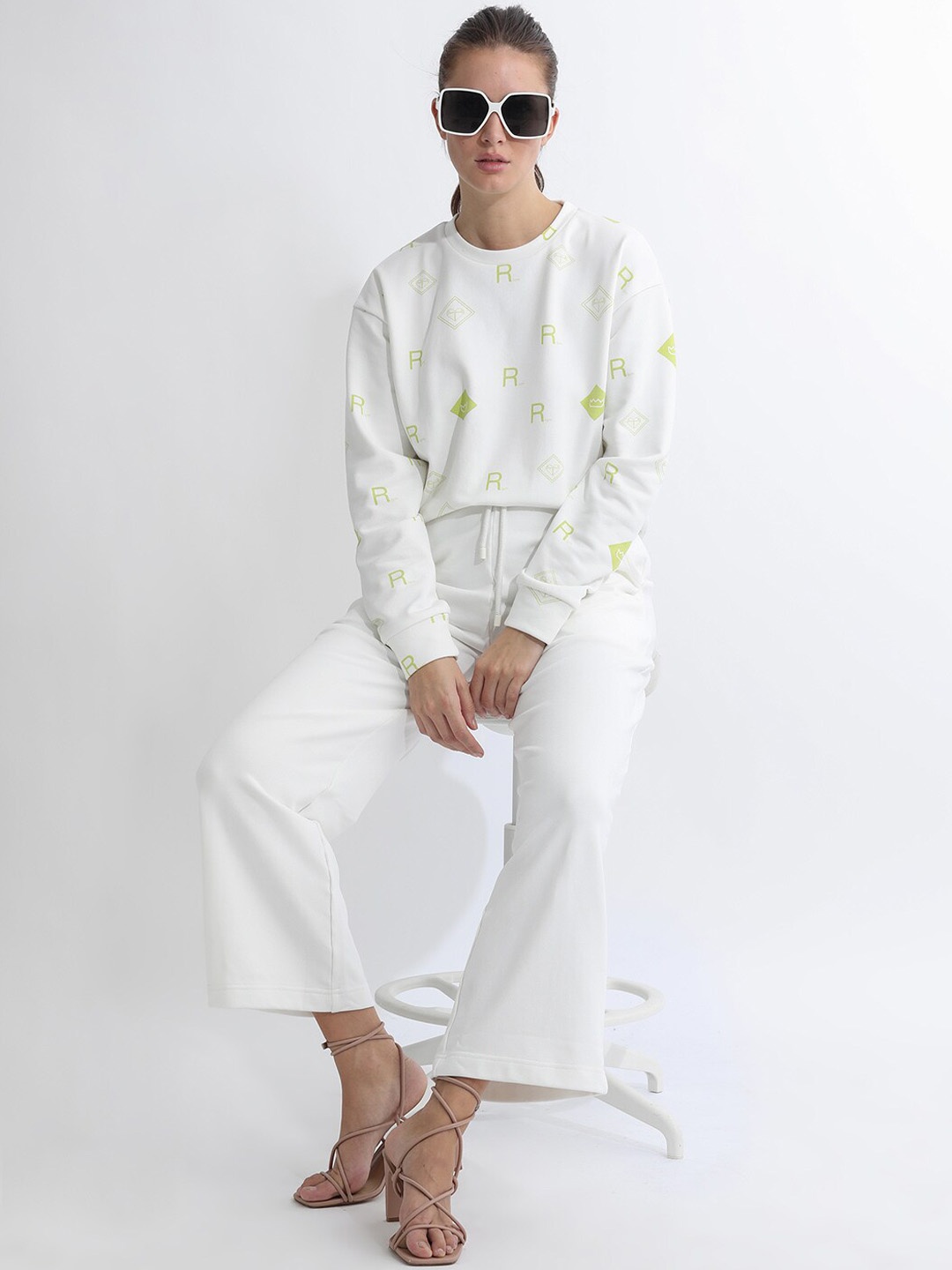 

ARTICALE Women Slim-Fit Mid-Rise Cotton Trouser, Off white