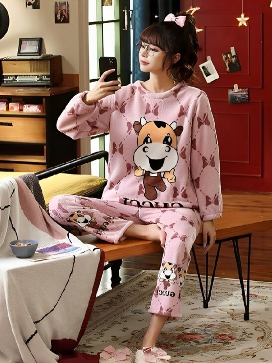 

Lugo Graphic Printed Night suit, Pink