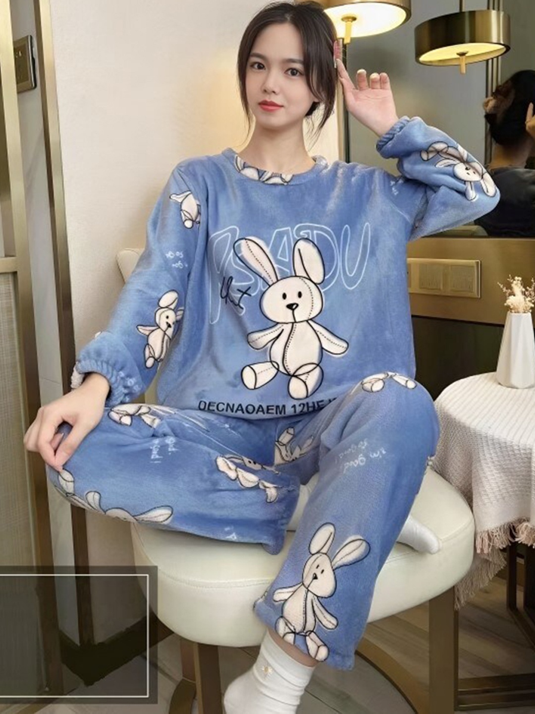 

Lugo Graphic Printed Night suit, Blue
