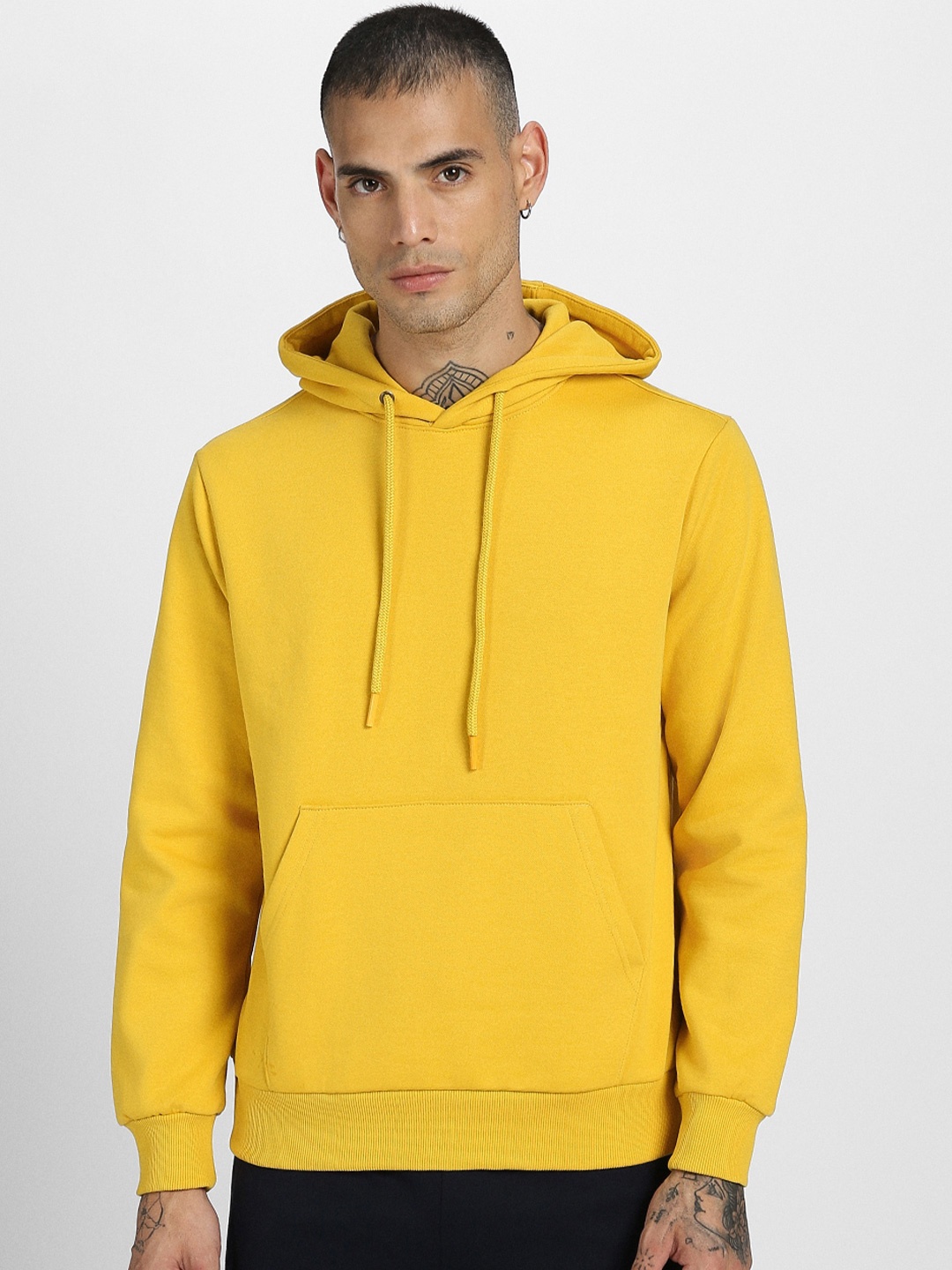 

VEIRDO Hooded Fleece Sweatshirt, Mustard