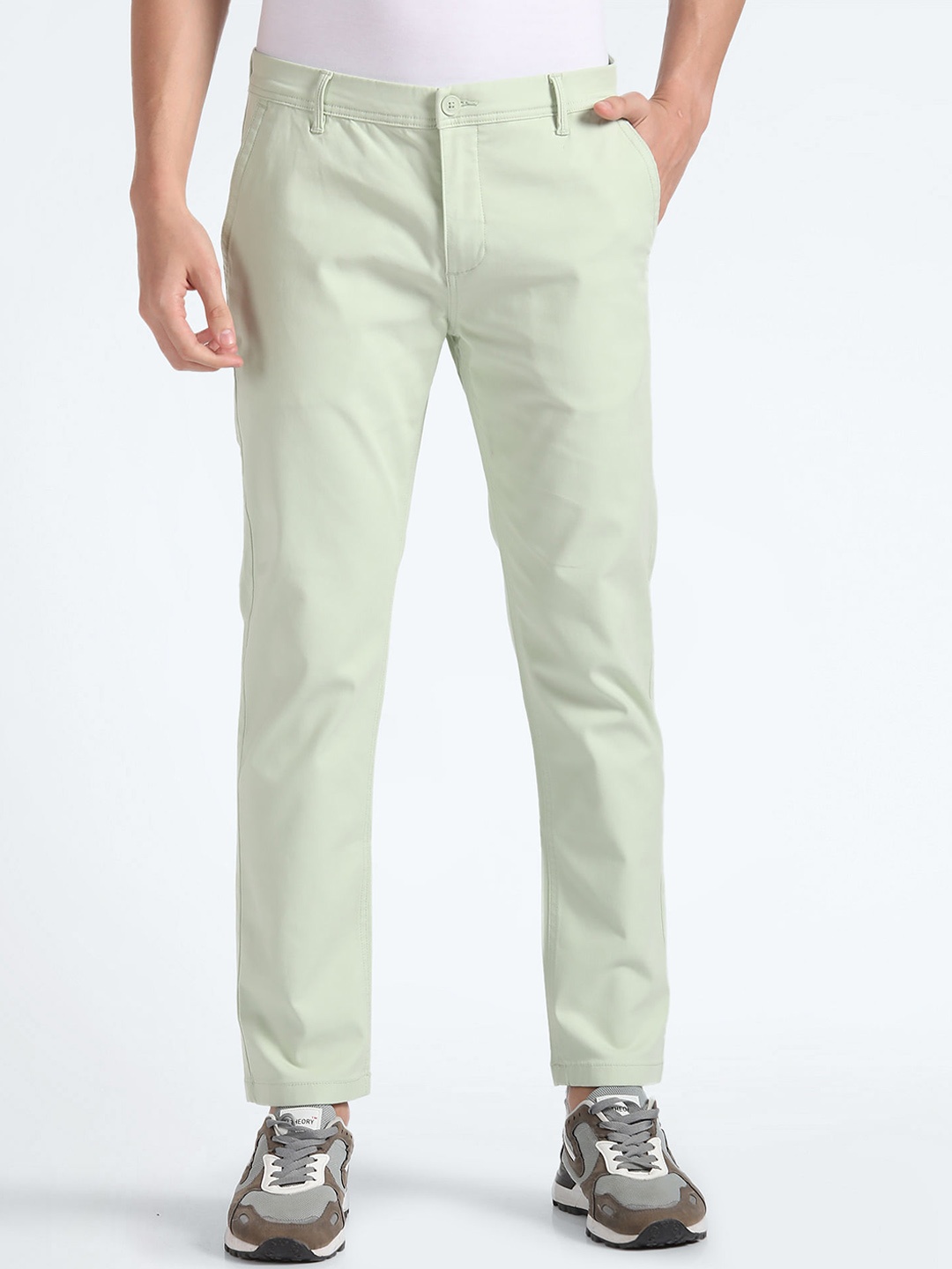 

Flying Machine Men Tapered Fit Mid-Rise Chinos, Green