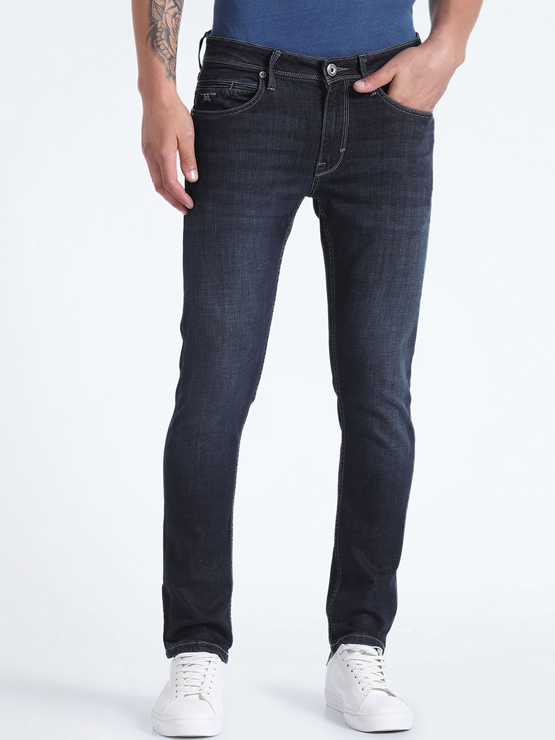 

Flying Machine Men Tapered Fit Clean Look Light Fade Stretchable Jeans, Blue