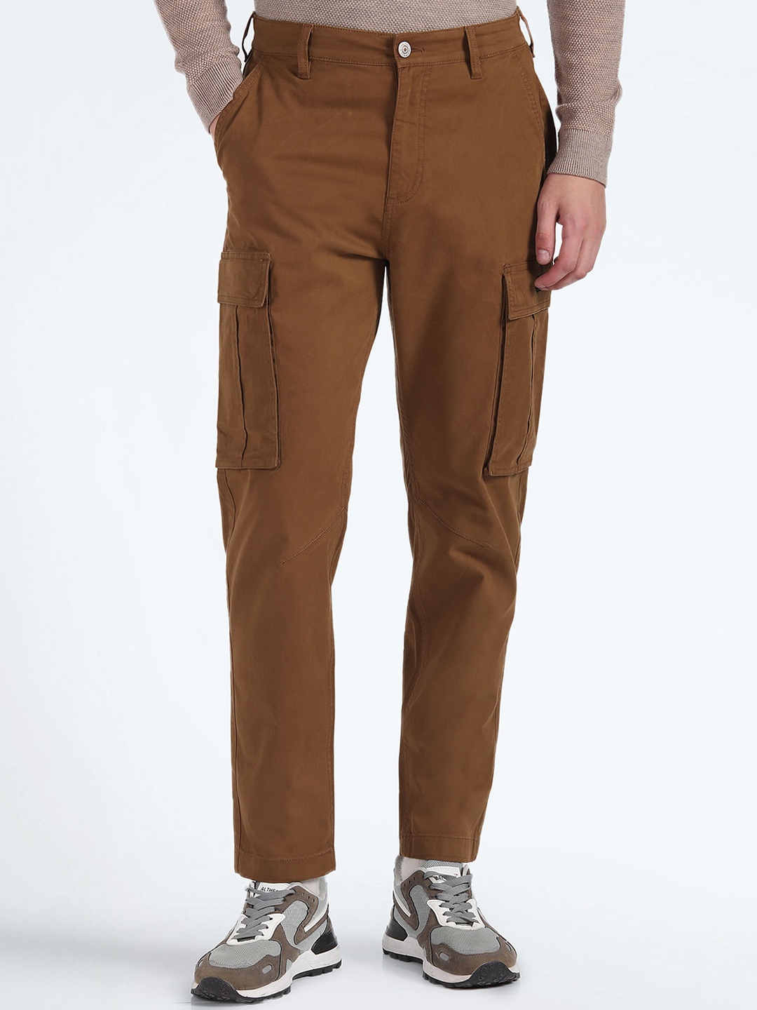 

Flying Machine Men Tapered Fit Cotton Chinos Trousers, Brown