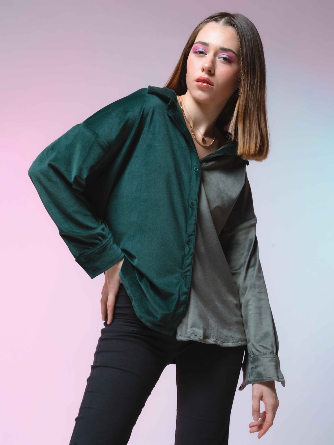 

Stylecast X Hersheinbox Women Velour Colourblocked Casual Shirt, Green