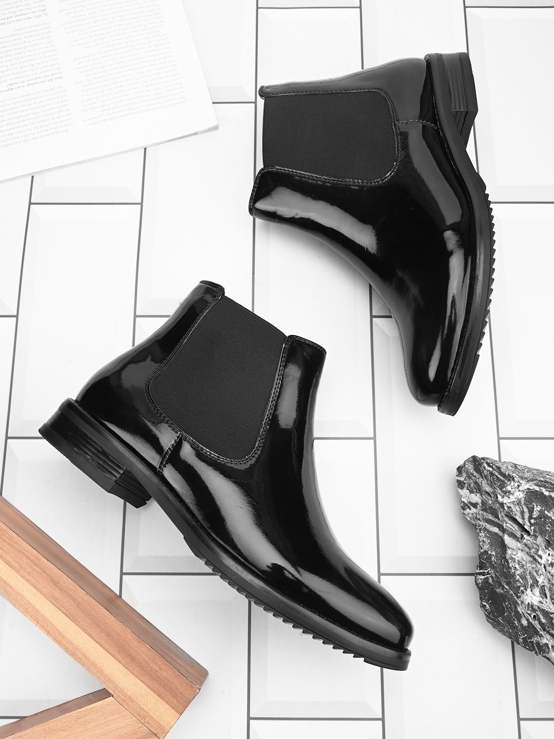 

DressBerry Women Black Heeled Mid-Top Chelsea Boots