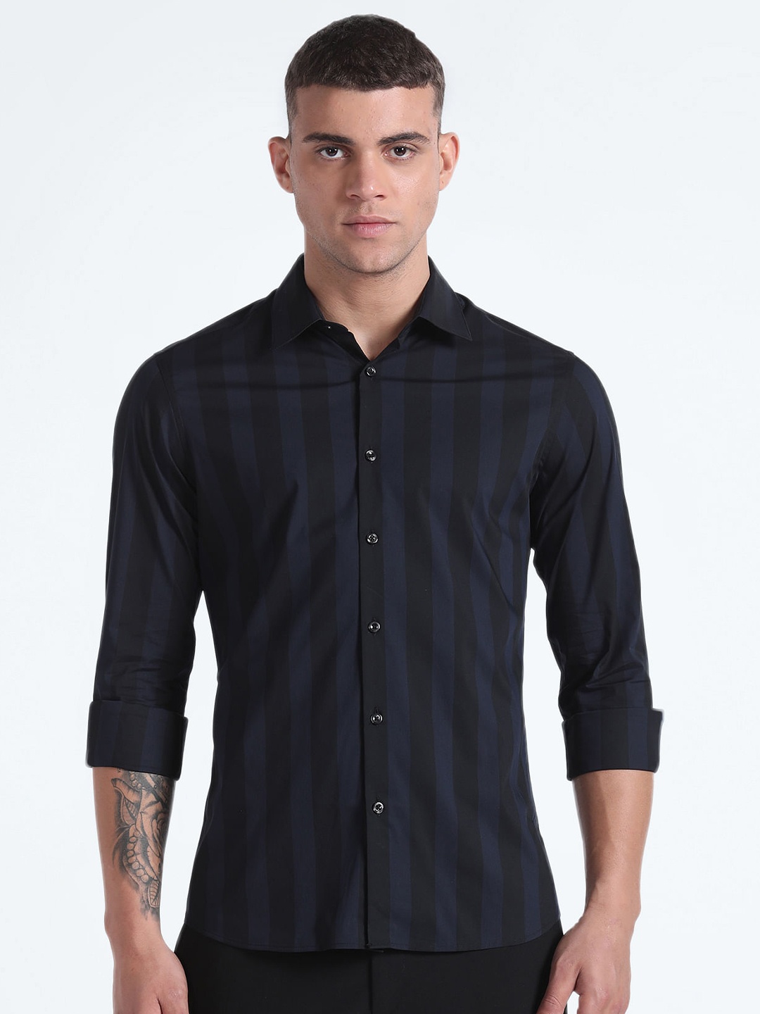 

Flying Machine Slim Fit Opaque Striped Casual Shirt, Black