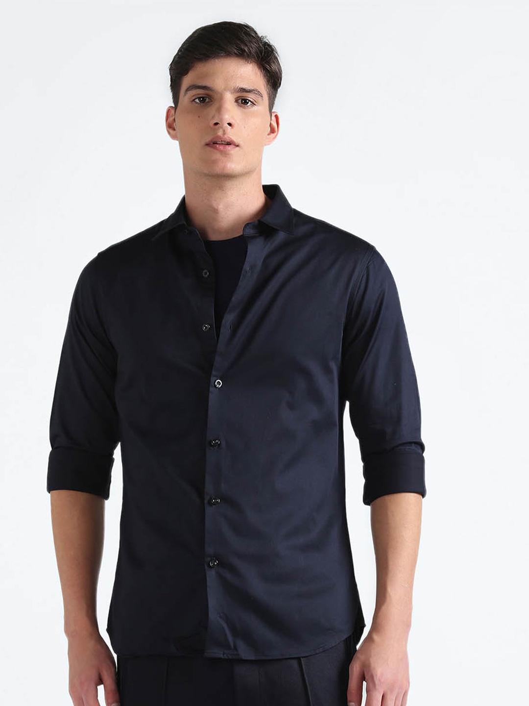 

Flying Machine Slim Fit Cutaway Collar Pure Cotton Casual Shirt, Navy blue