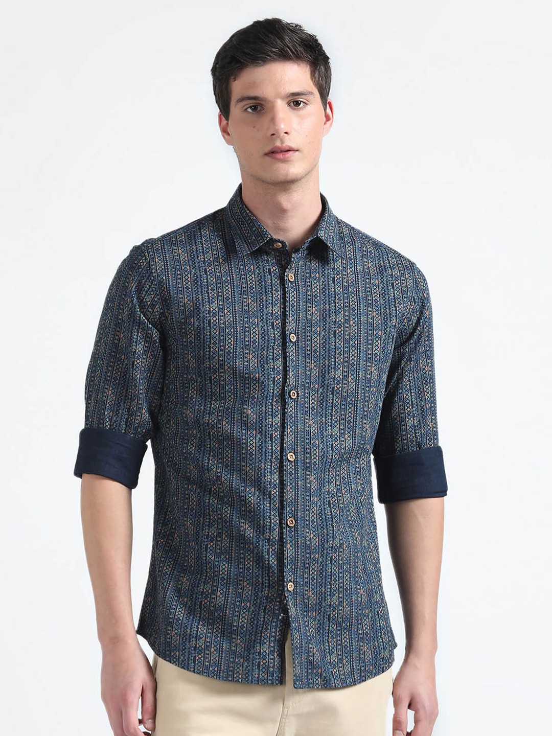

Flying Machine Slim Fit Geometric Printed Pure Cotton Casual Shirt, Blue