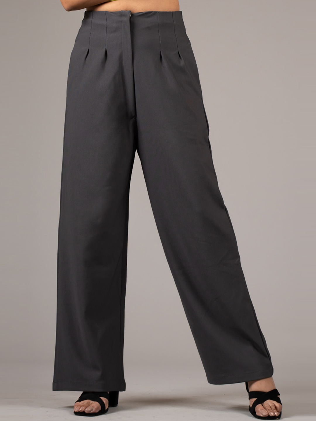 

DressBerry Women Grey High-Rise Pleated Parallel Trousers