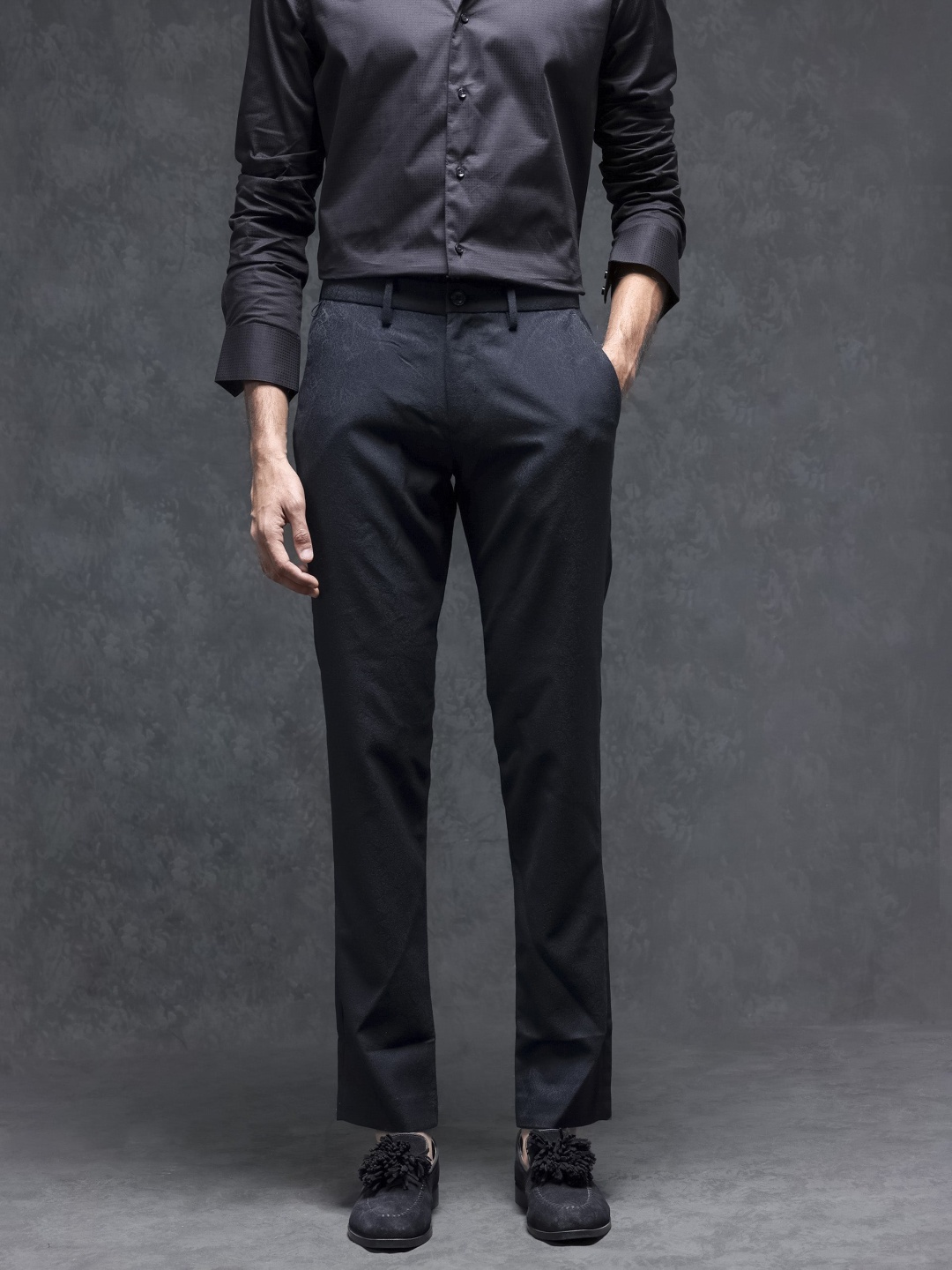 

RARE RABBIT Men Seth Mid-Rise Slim Fit Flat-Front Plain Trouser, Navy blue