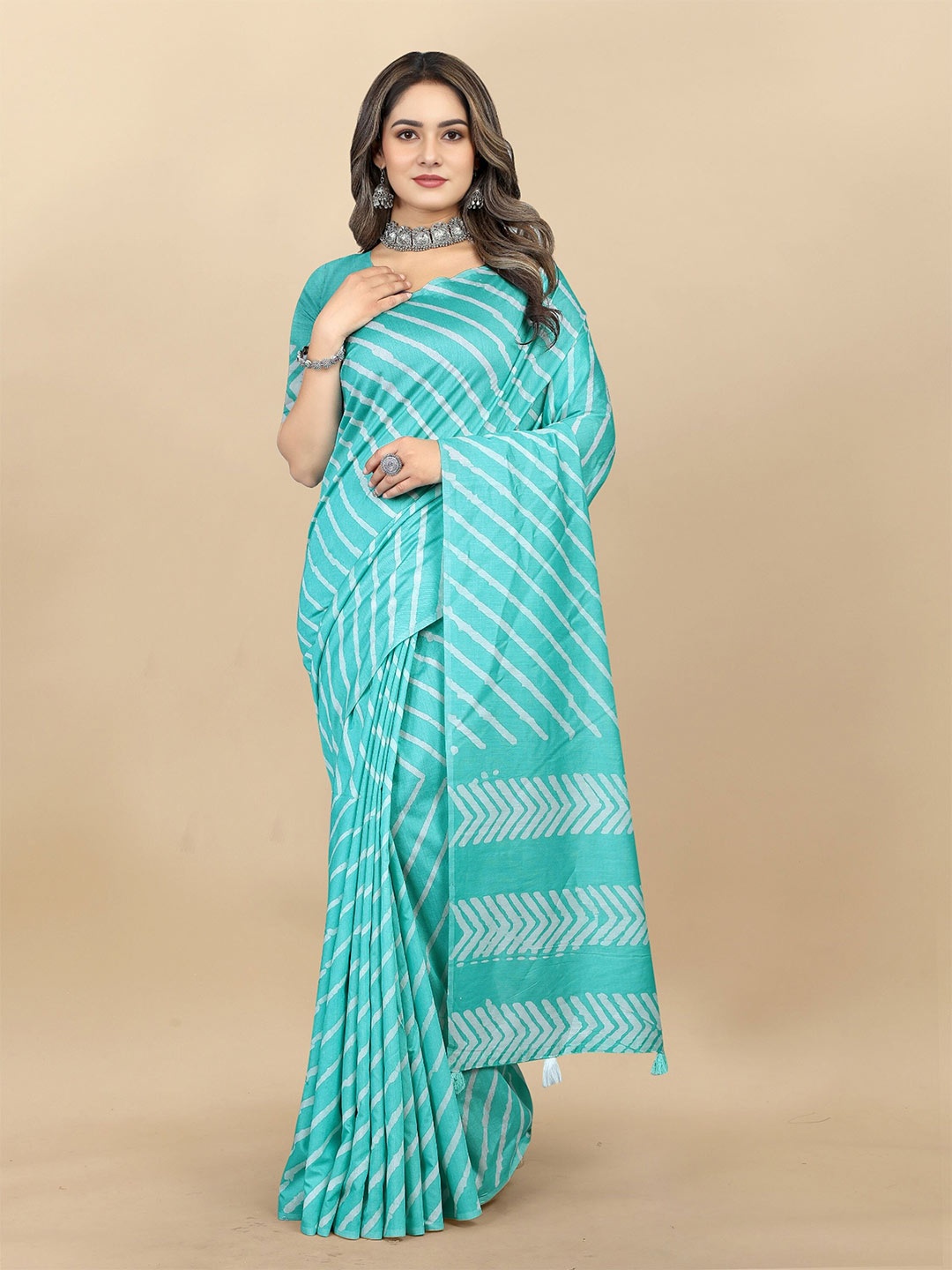 

V3 FASHION STUDIO Batik Printed Pure Cotton Saree, Blue