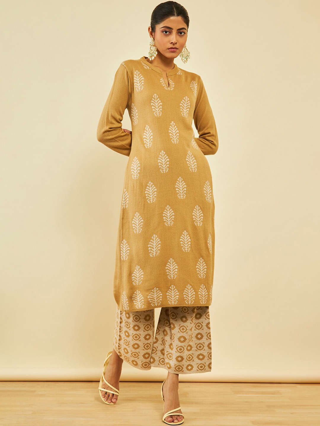 

Soch Ethnic Motifs Printed Mandarin Collar Straight Acrylic Kurta With Palazzos, Beige