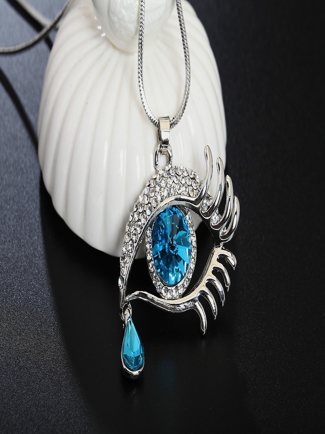 

UNIVERSITY TRENDZ Silver-Plated Evil-Eye Pendant With Chain