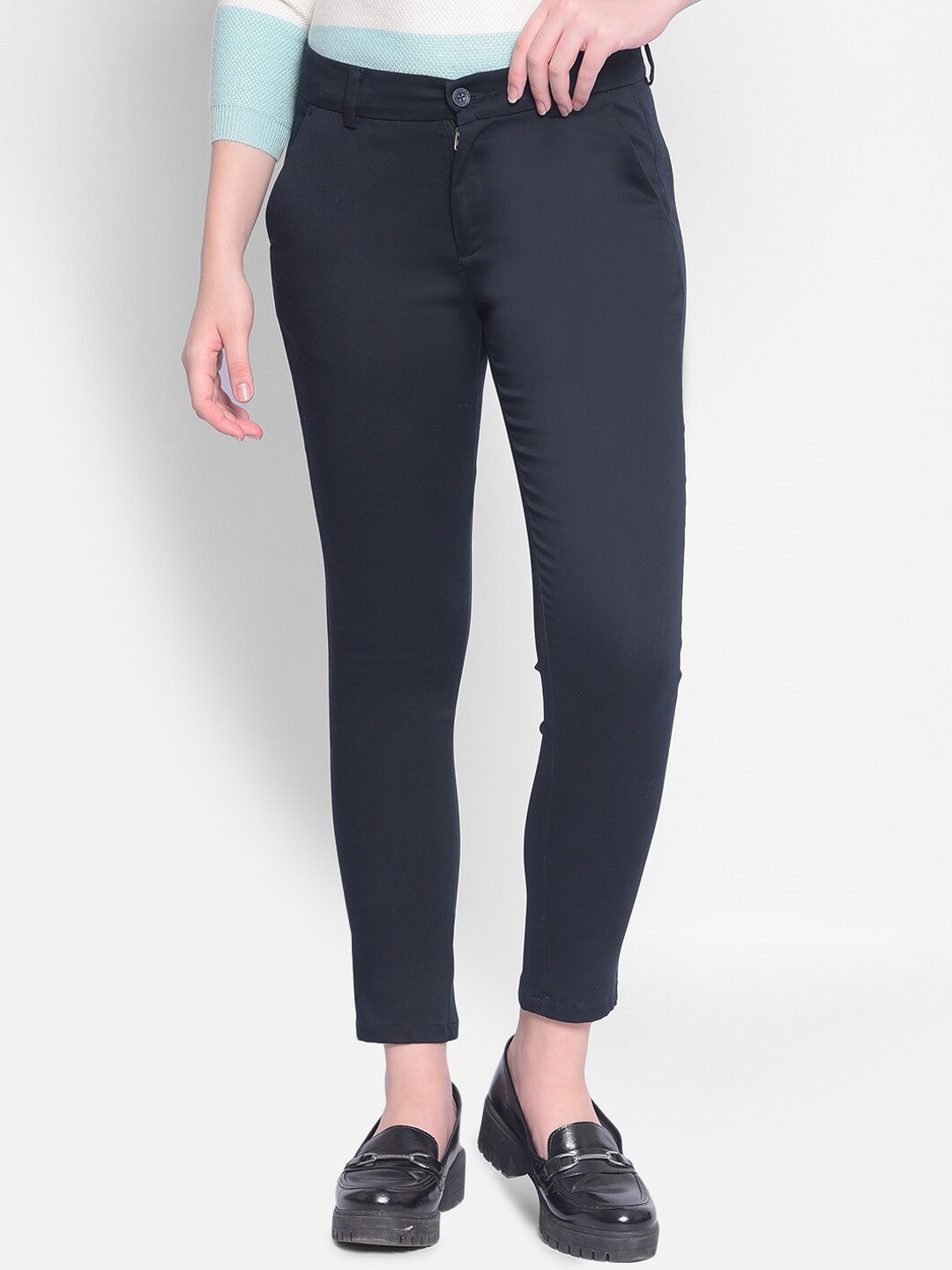 

Crimsoune Club Women Mid-Rise Slim Fit Trousers, Navy blue