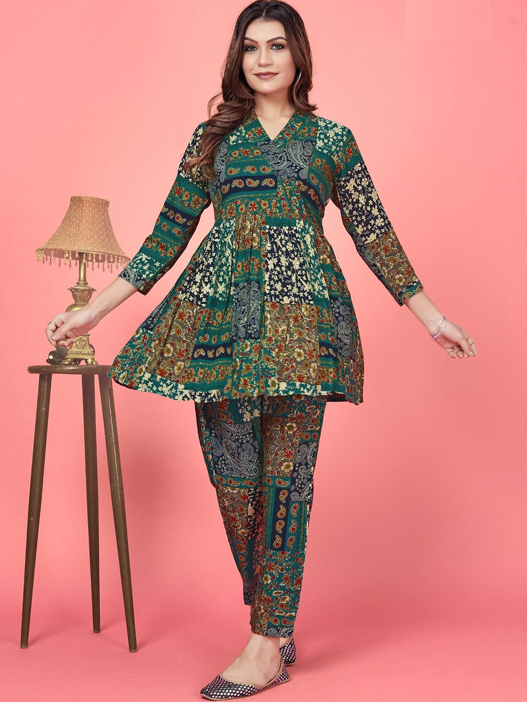

Panzora Printed Tunic With Trousers Co-Ords, Green