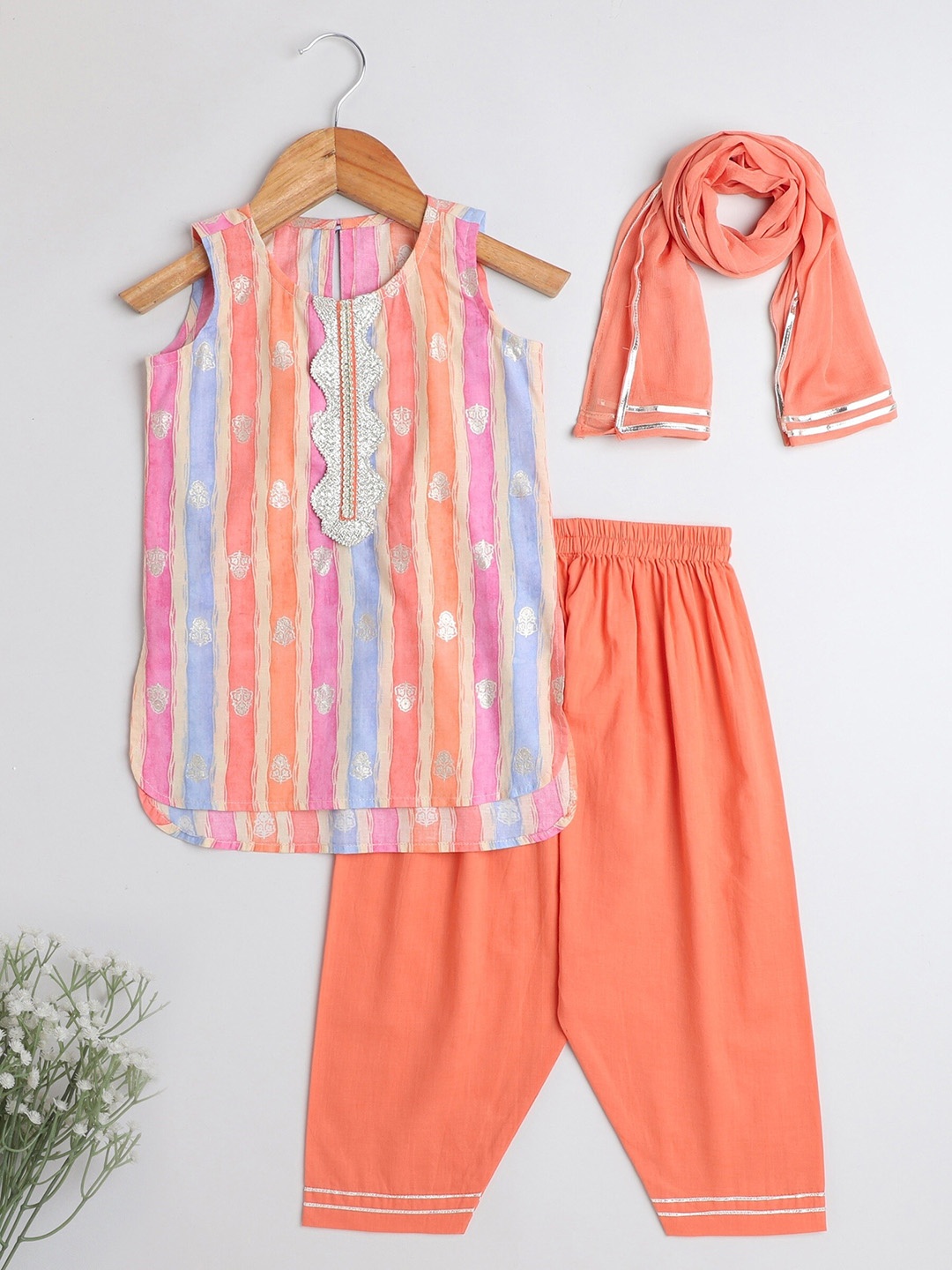 

The Magic Wand Girls Ethnic Motifs Striped Regular Gotta Patti Kurti With Salwar & Dupatta, Peach