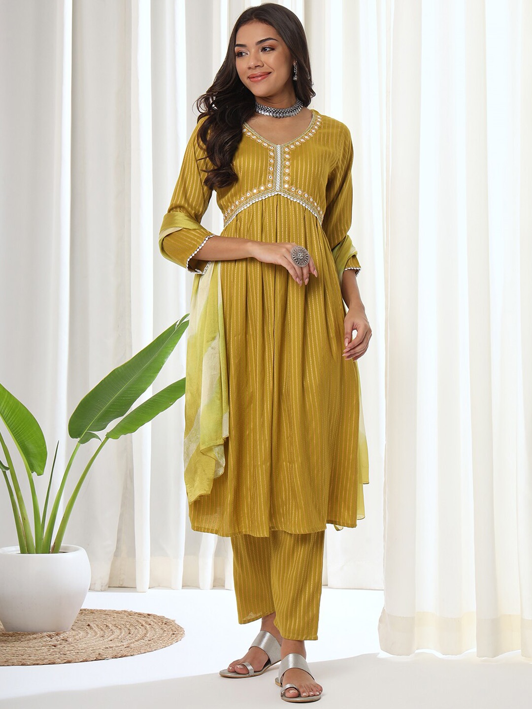 

HEEPOSH Striped Printed Mirror Work Kurta & Trousers With Dupatta, Green
