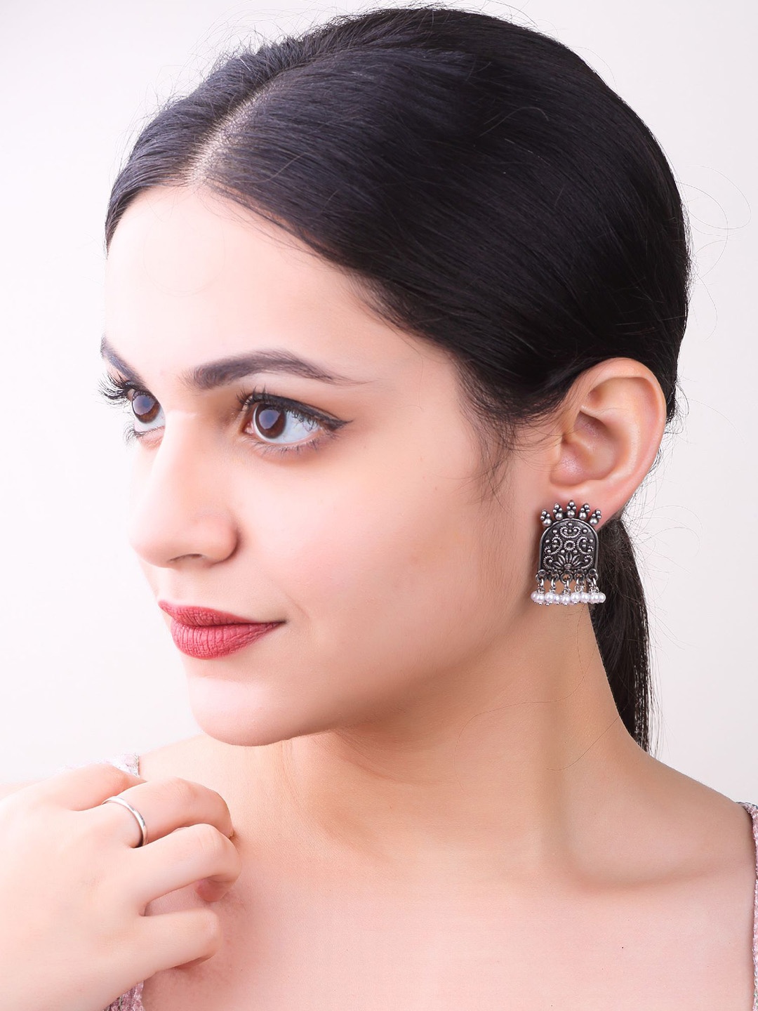 

GRIIHAM Silver-Plated Stainless Steel Contemporary Studs Earrings