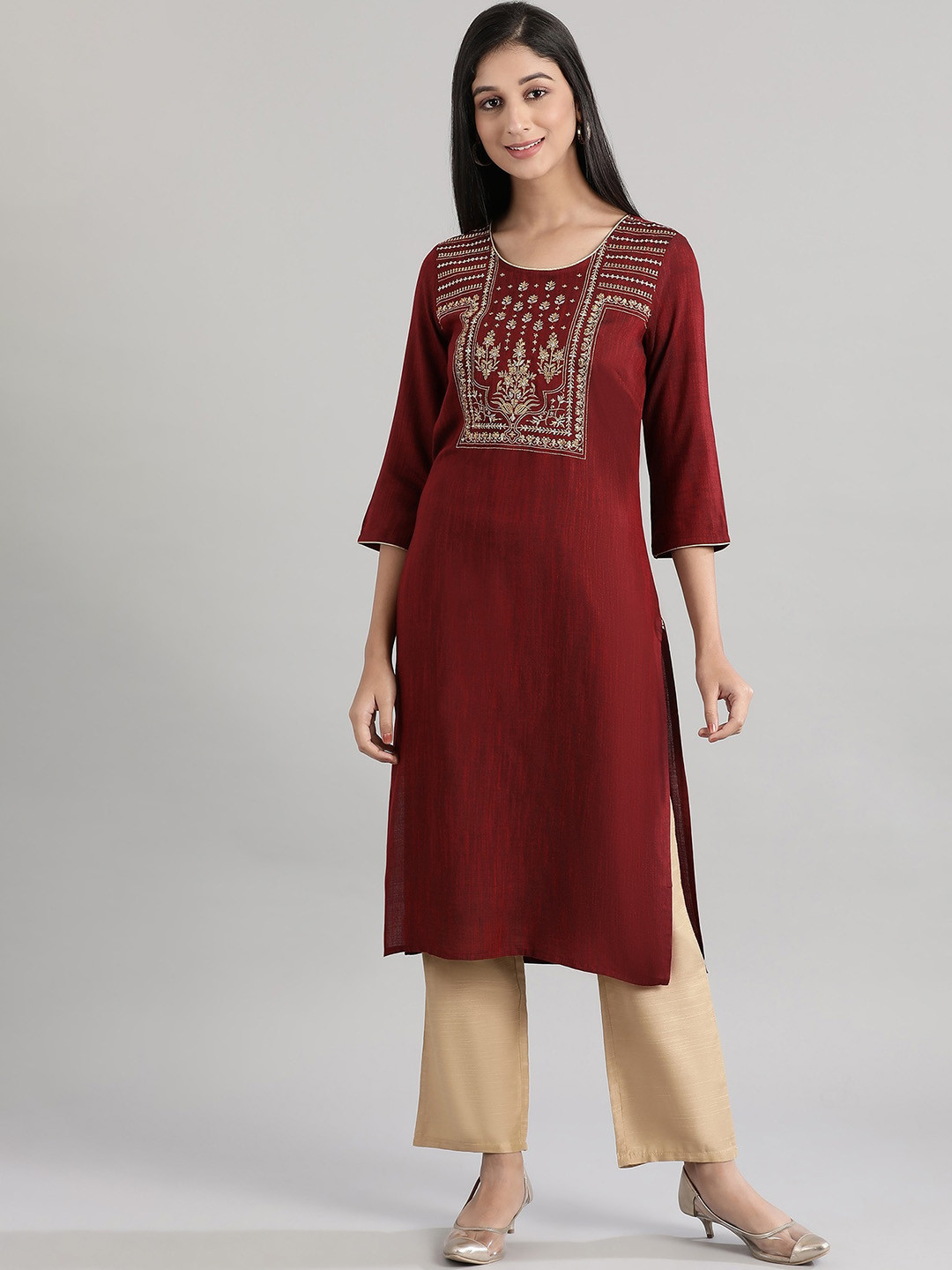 

AURELIA Yoke Design Zar Work Straight Kurta, Red