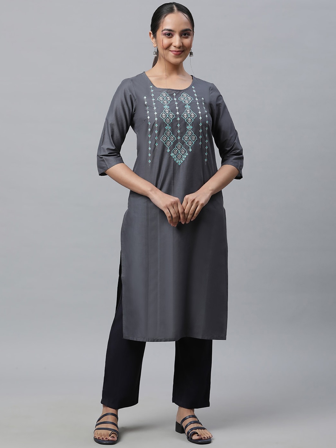 

AURELIA Ethnic Motifs Embroidered Thread Work Pure Cotton Kurta, Grey