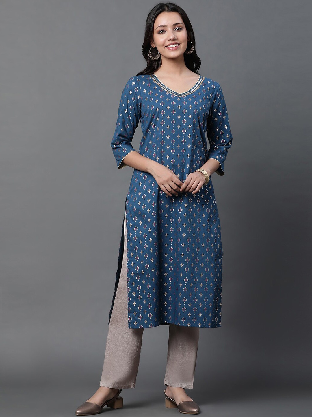 

AURELIA Ethnic Motifs Printed V-Neck Sequinned Pure Cotton Kurta, Blue