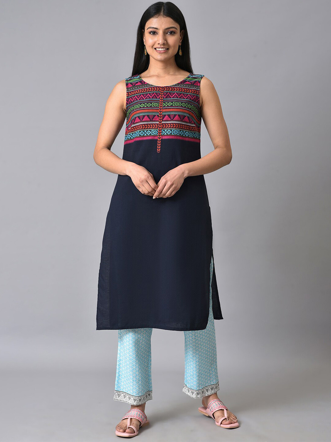 

AURELIA Geometric Yoke Design Cotton Sleeveless Thread Work Kurta, Blue