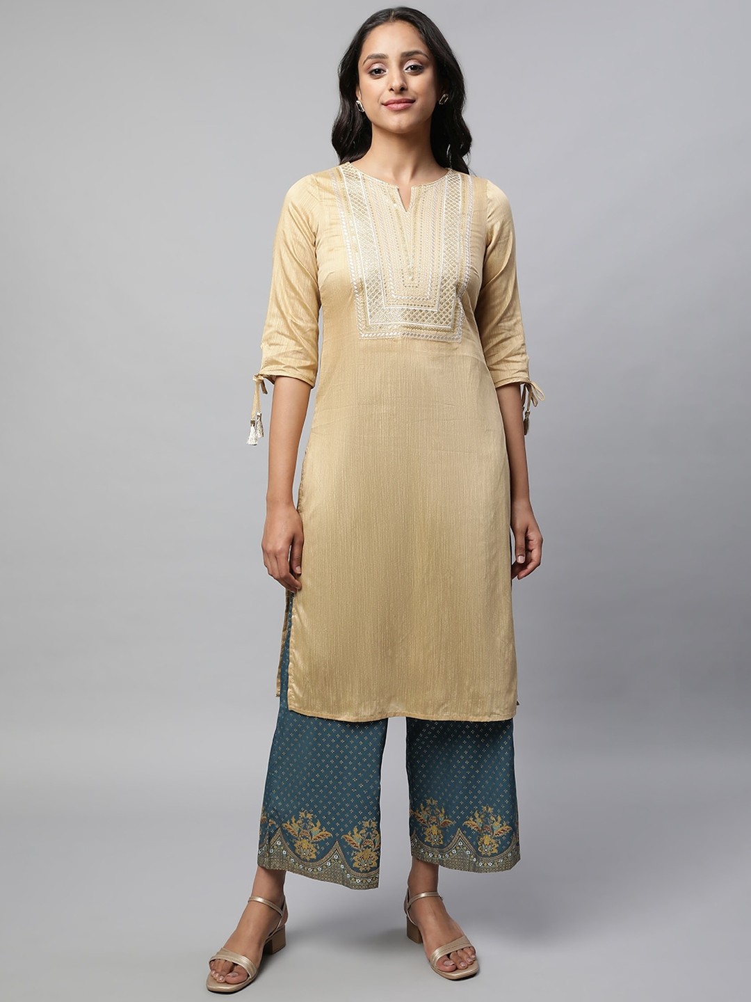 

AURELIA Geometric Yoke Design Thread Work Kurta, Beige