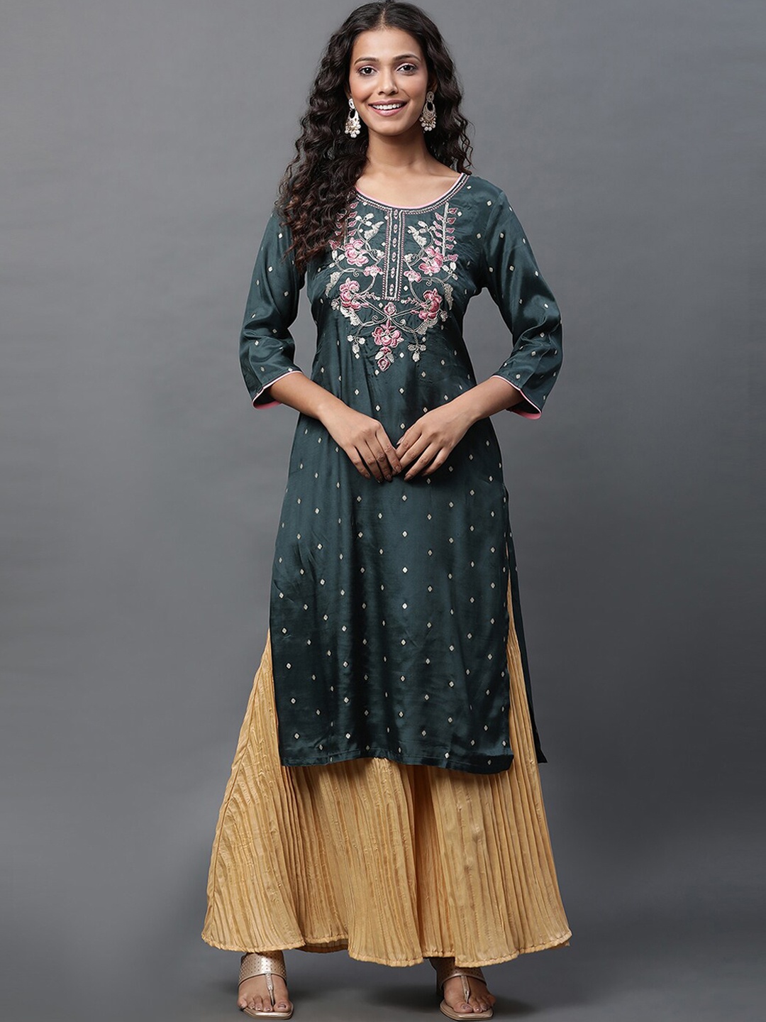 

AURELIA Ethnic Motifs Straight Kurta, Green