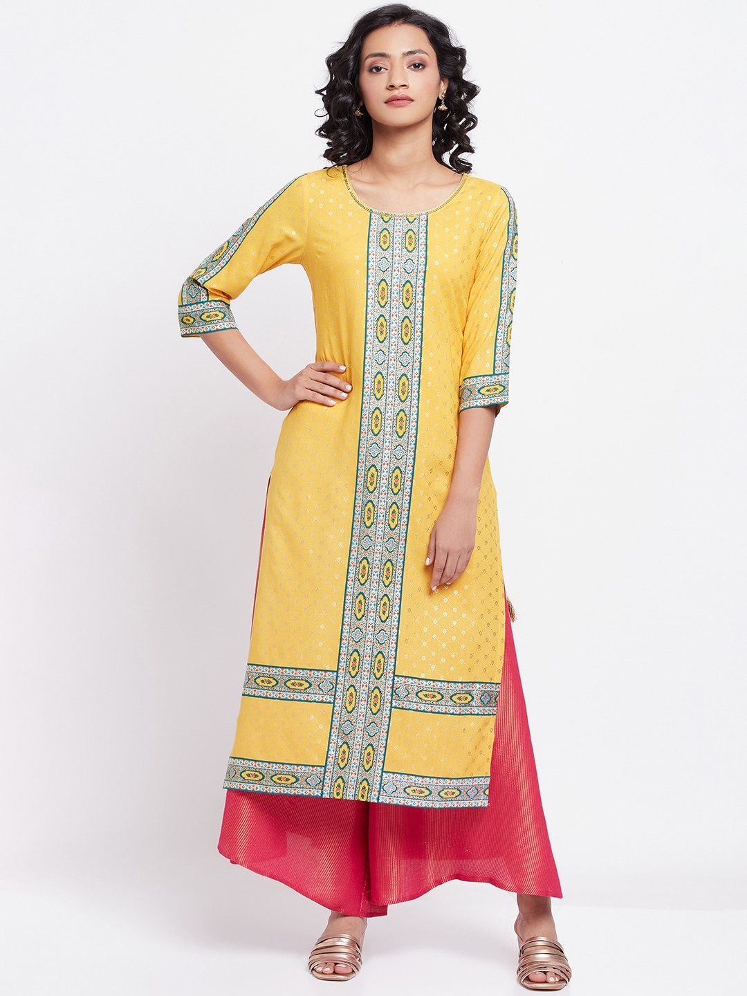 

AURELIA Ethnic Motifs Printed Thread Work Kurta, Green