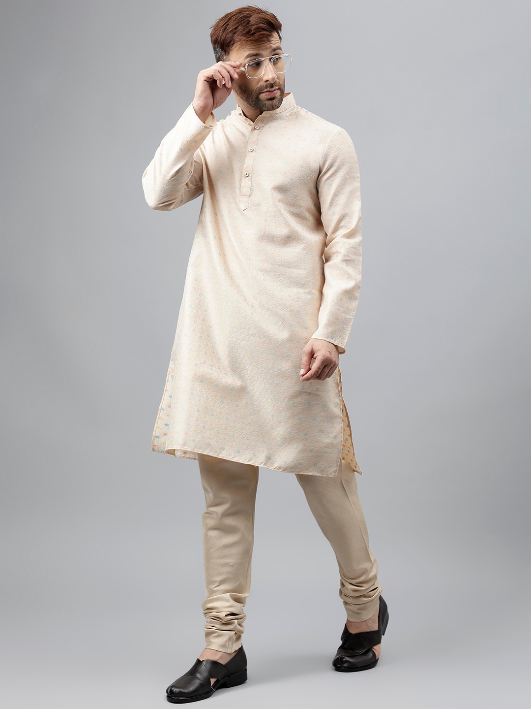 

Hangup Floral Embroidered Straight Kurta with Pyjamas, Cream