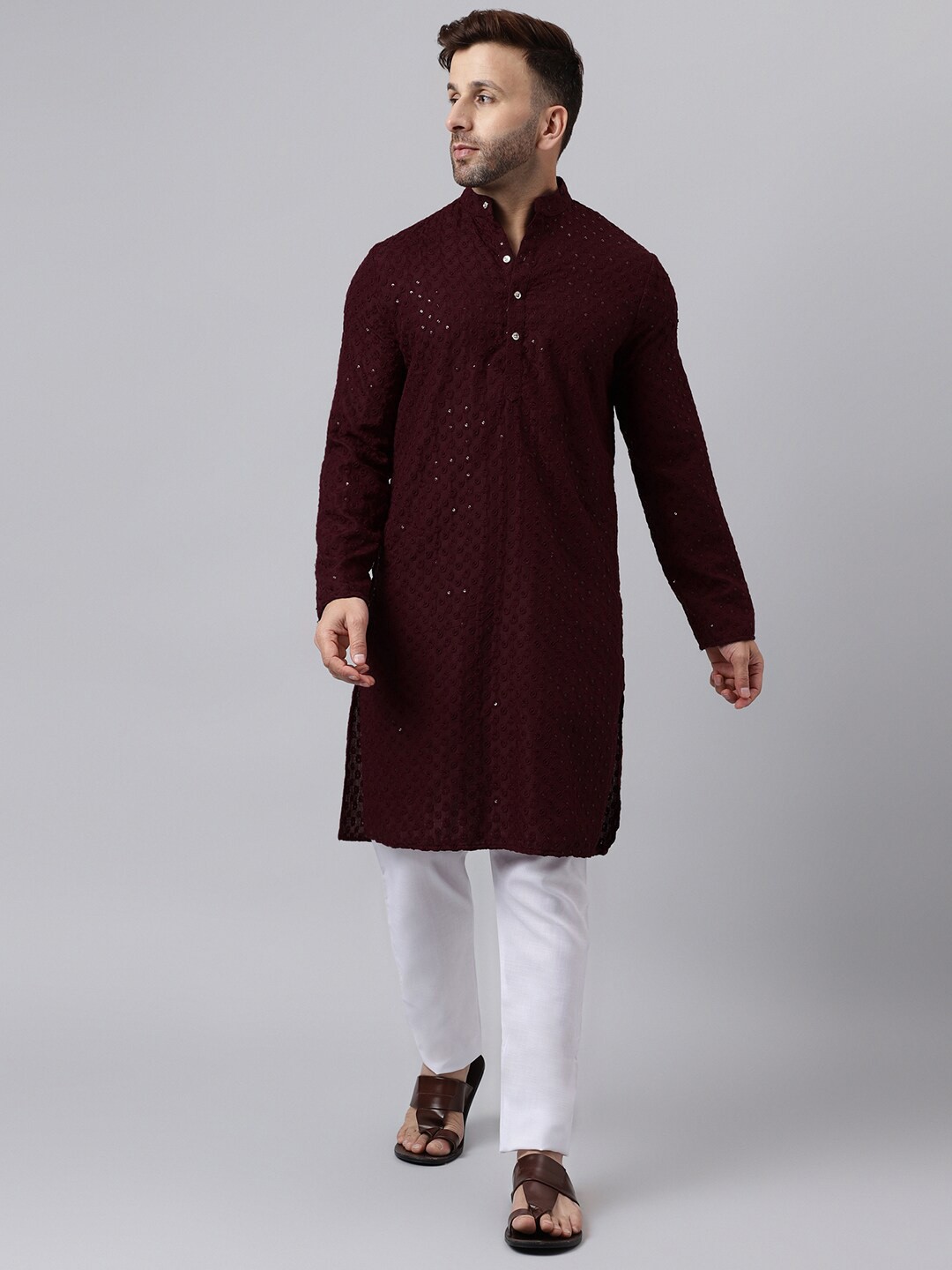 

Hangup Floral Embroidered Sequinned Kurta With Trousers, Maroon
