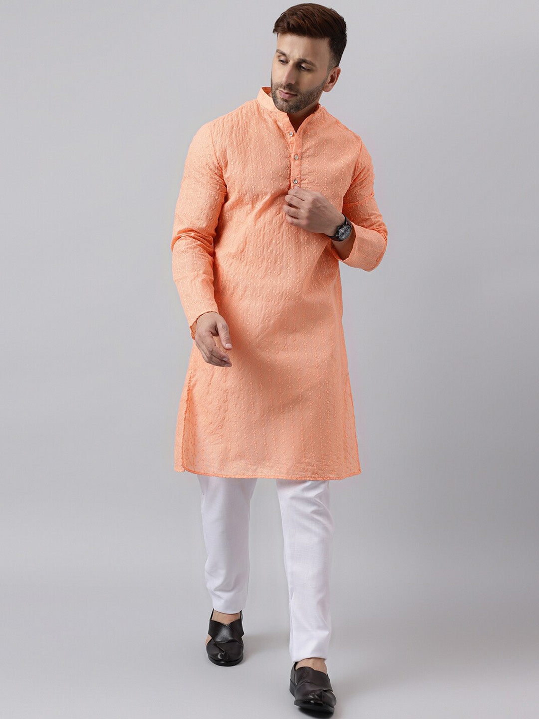 

Hangup Woven Design Mandarin Collar Regular Kurta & Pyjamas, Peach