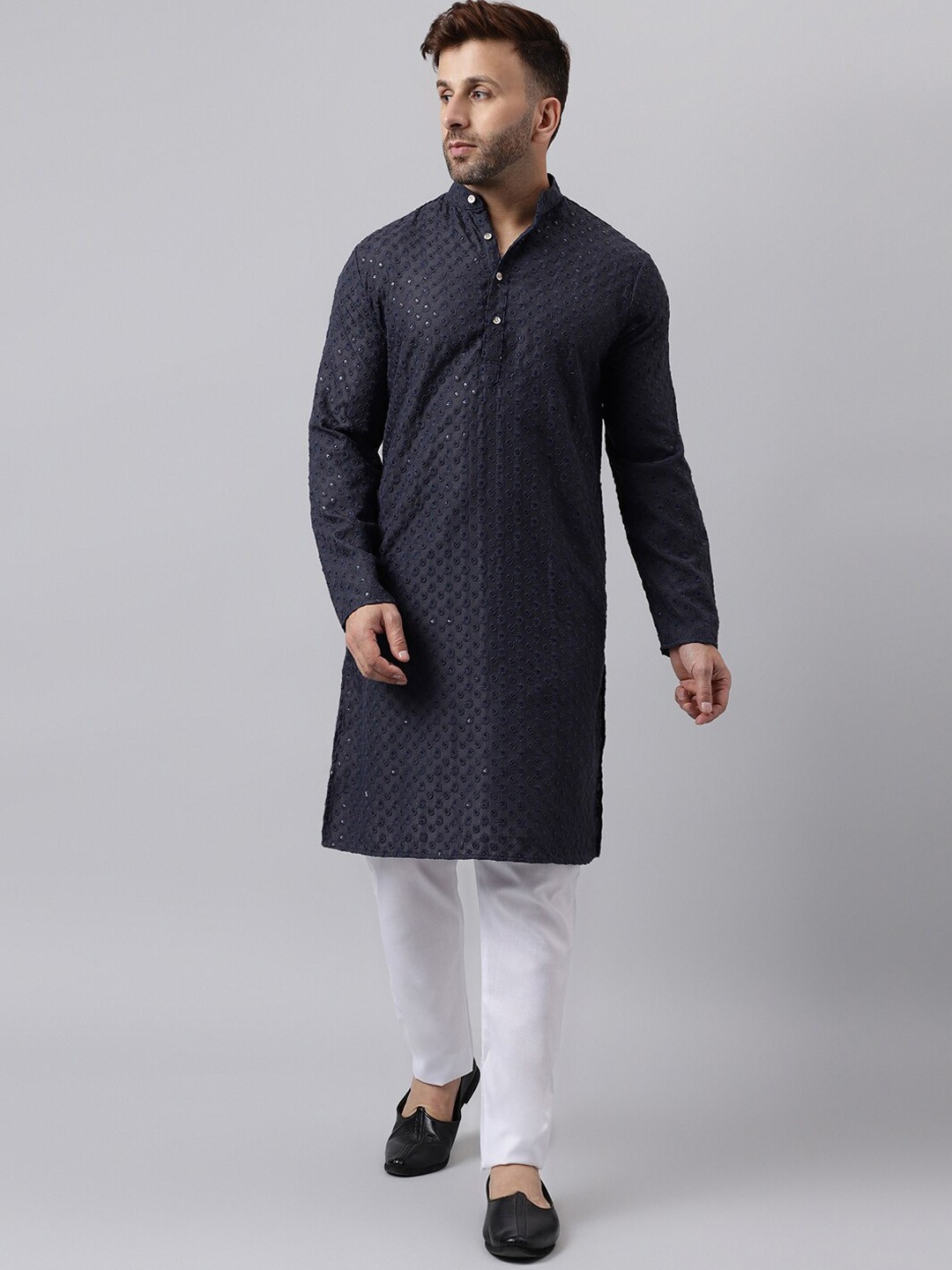 

Hangup Ethnic Motifs Embroidered Mirror Work Kurta With Pyjamas, Navy blue