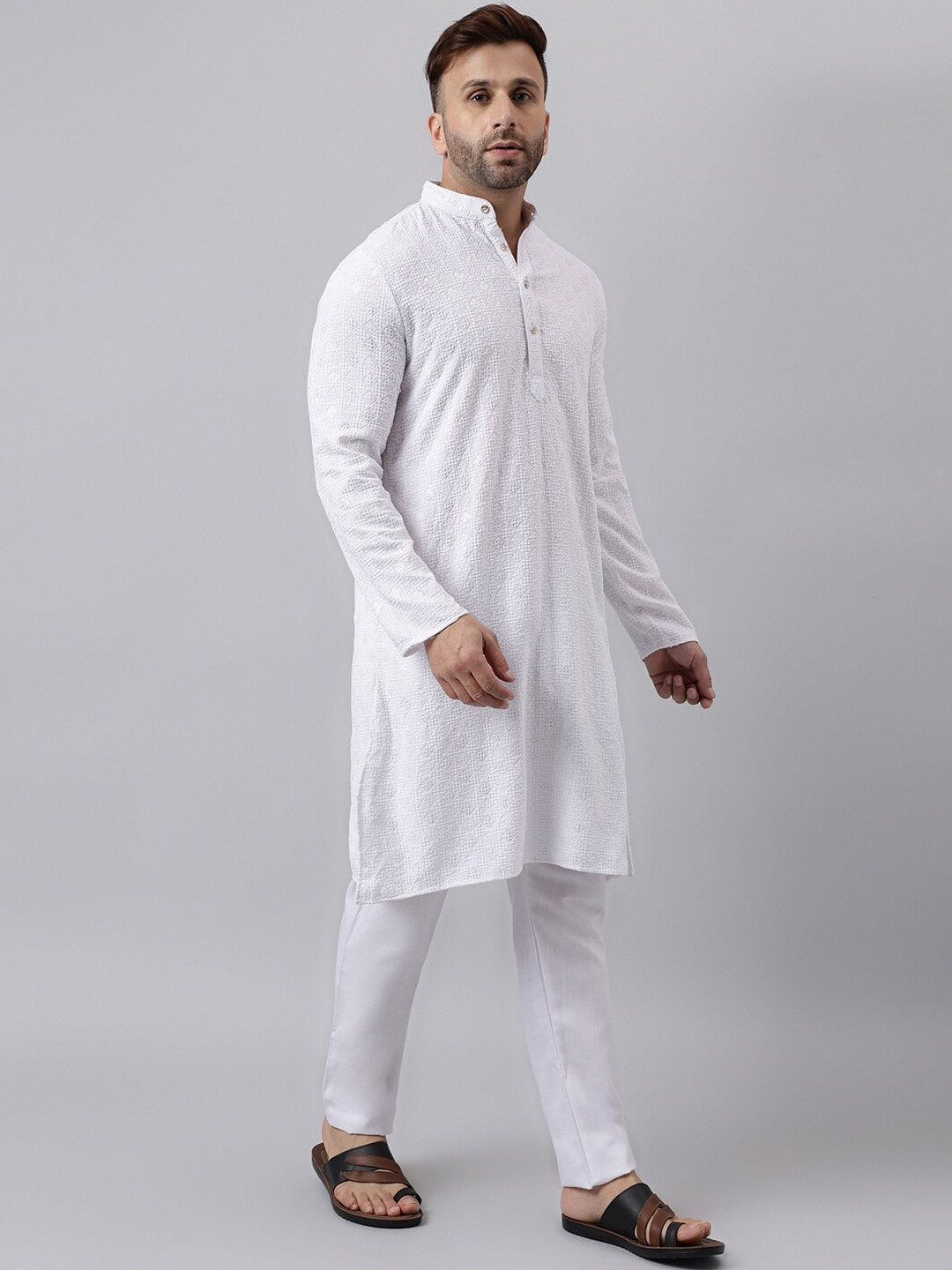 

Hangup Ethnic Motifs Embroidered Sequinned Straight Kurta With Pyjamas, White