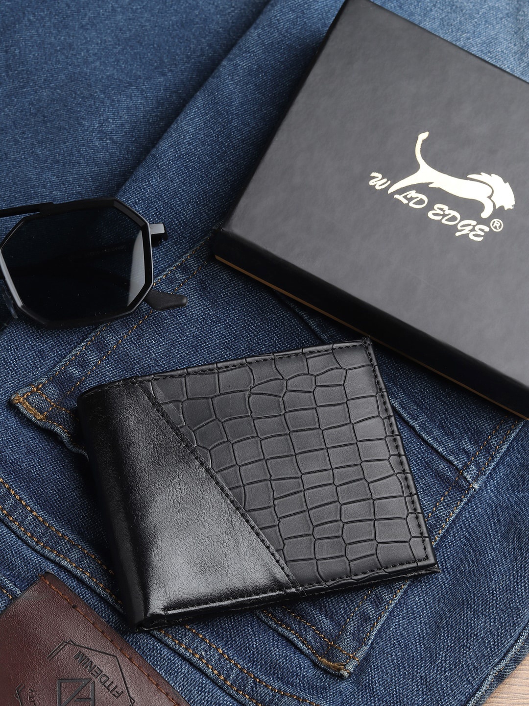 

WILD EDGE Men Geometric Textured Two Fold Wallet, Black