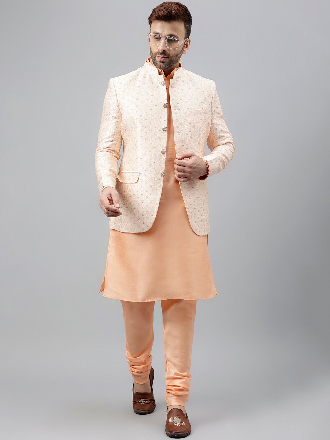 

Hangup Band Collar Straight Kurta with Pyjamas & Jacket, Peach