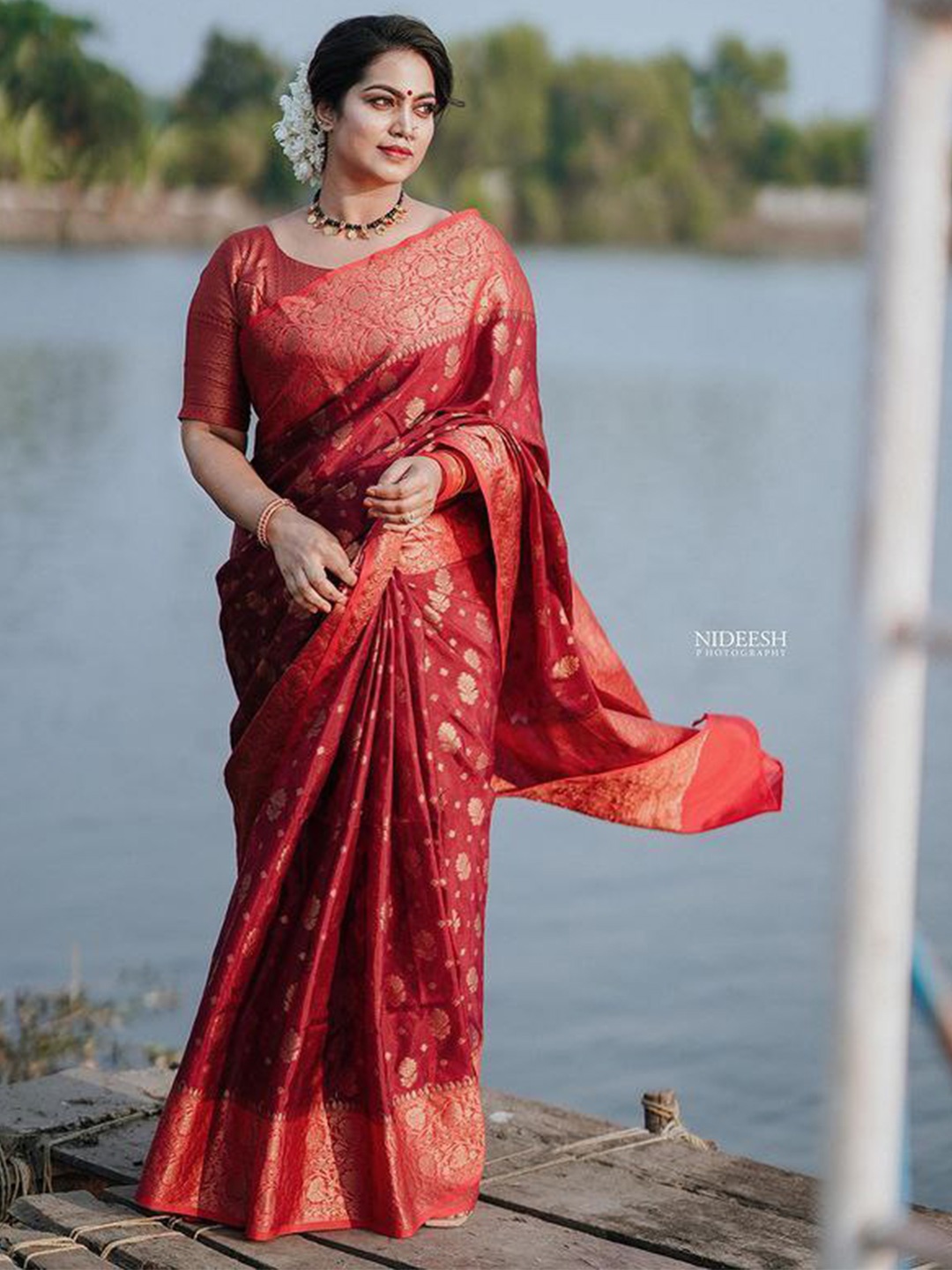 

TIEXA Ethnic Motifs Woven Design Zari Pure Silk Banarasi Saree, Maroon