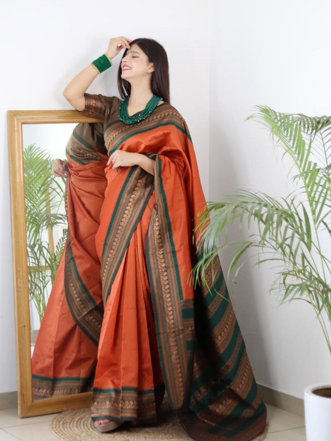 

TIEXA Zari Pure Silk Banarasi Saree, Orange