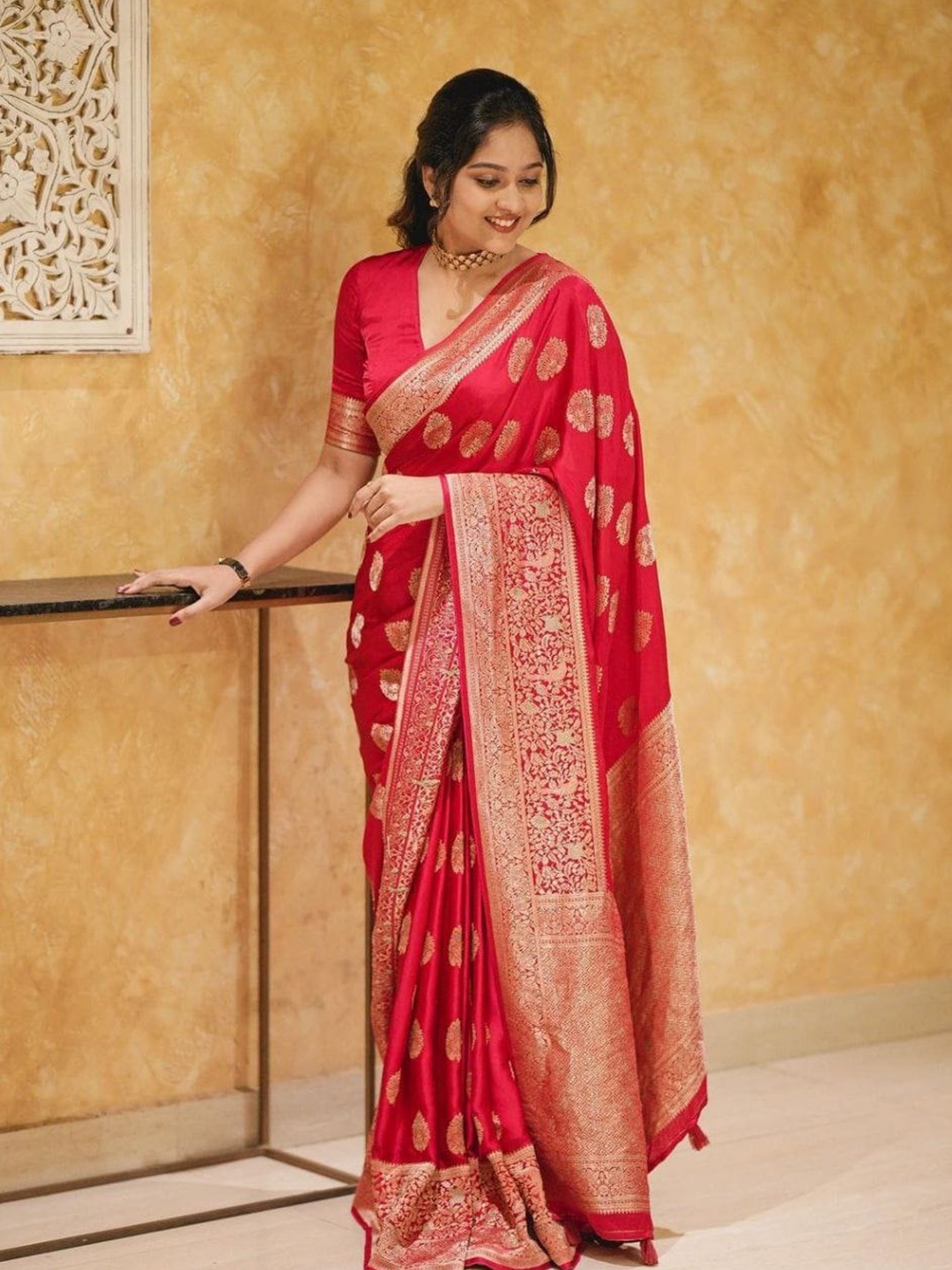 

TIEXA Red & Gold-Toned Ethnic Motifs Woven Design Zari Pure Silk Banarasi Saree