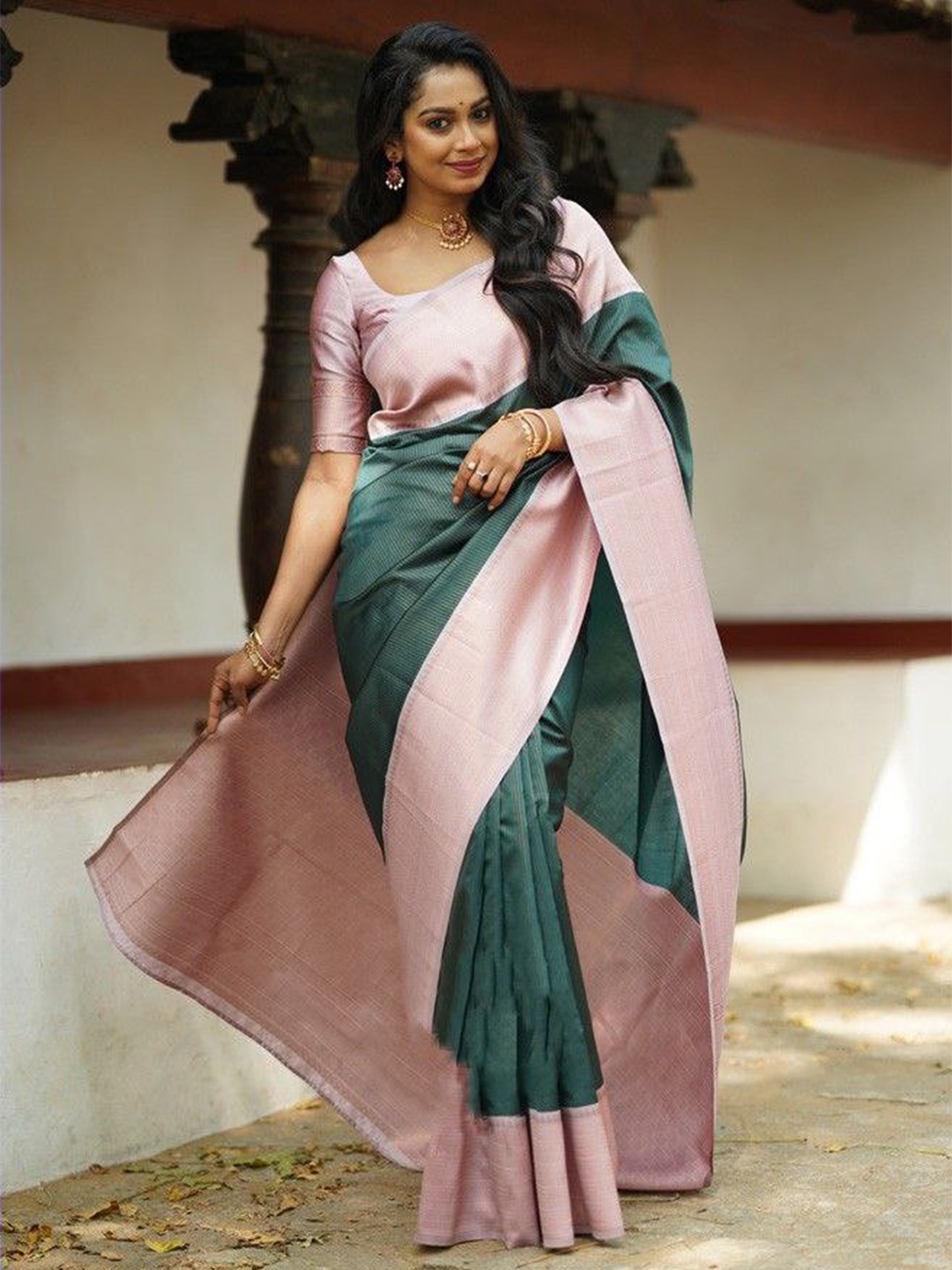 

TIEXA Olive Green & Pink Woven Design Zari Pure Silk Banarasi Saree