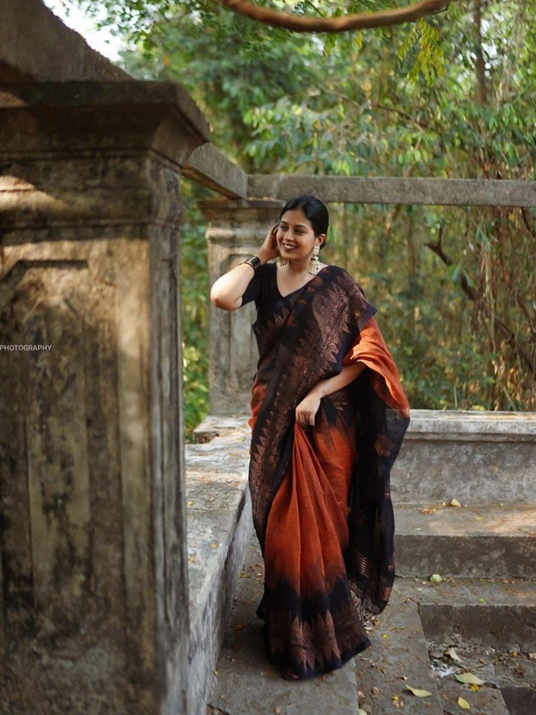 

TIEXA Ethnic Motif Woven Design Zari Pure Silk Banarasi Saree, Rust