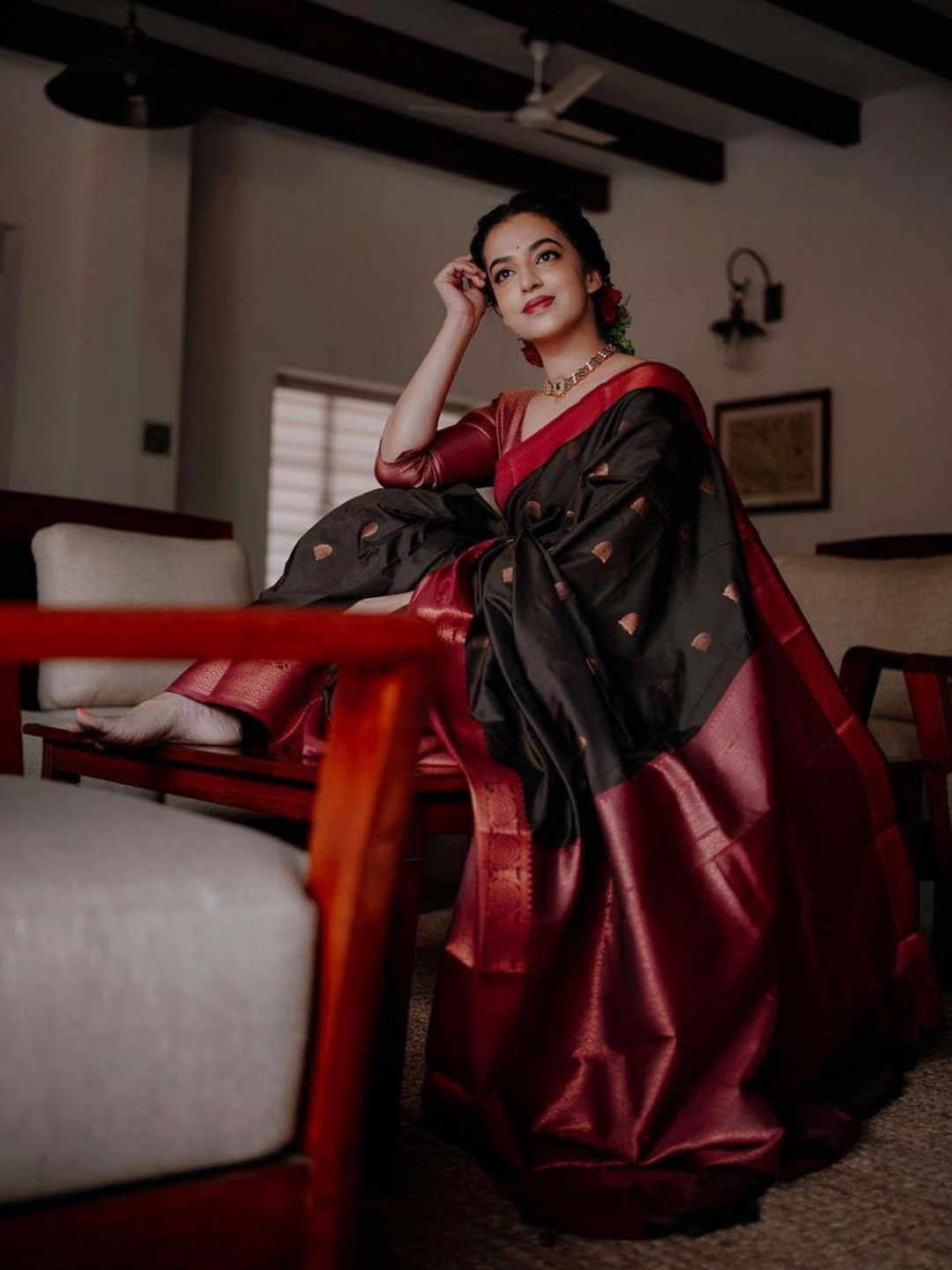 

TIEXA Ethic Motif Woven Design Zari Pure Silk Banarasi Saree, Black