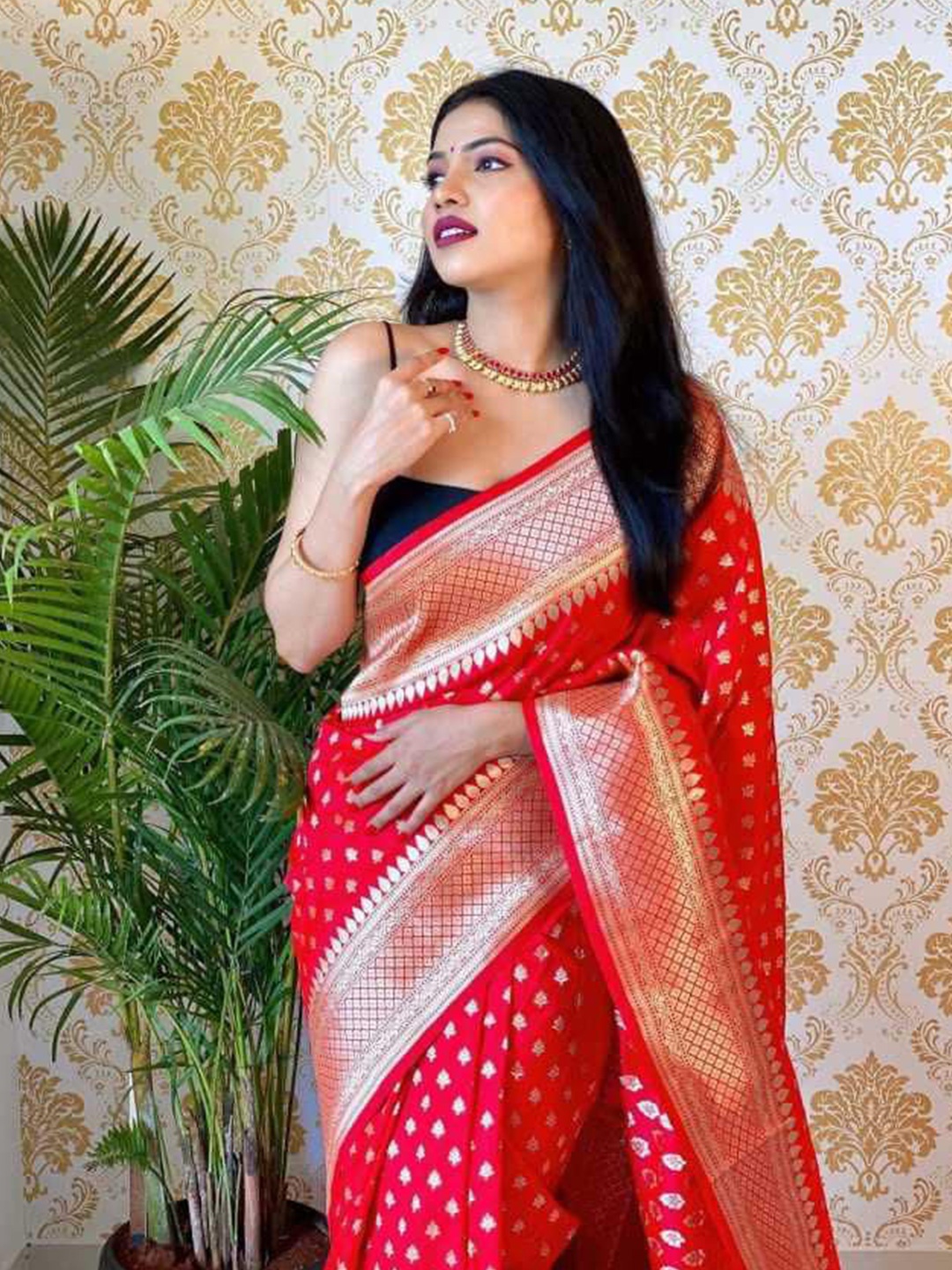 

TIEXA Ethnic Motifs Woven Design Zari Banarasi Saree, Red
