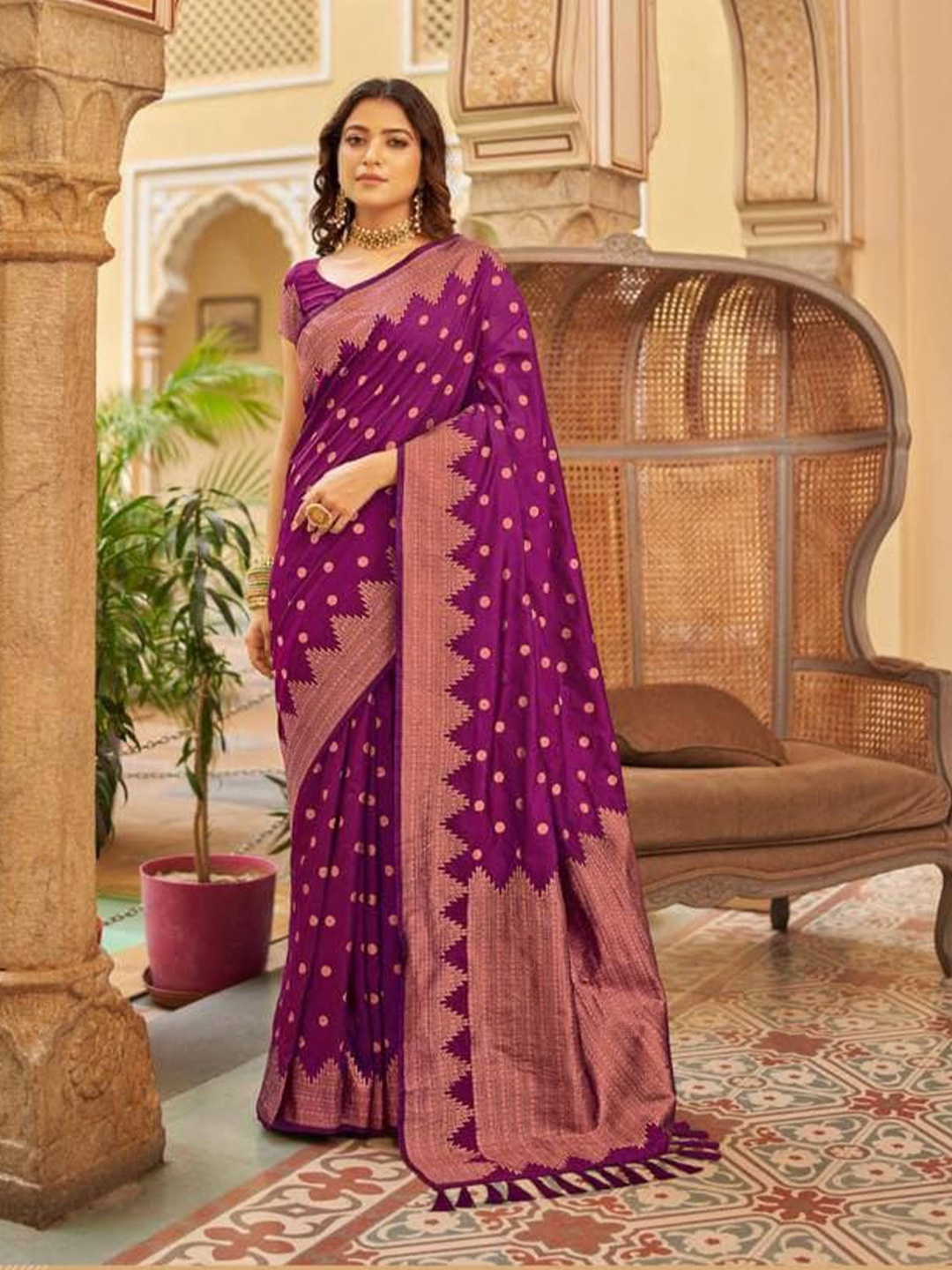 

TIEXA Ethnic Motifs Woven Design Zari Banarasi Saree, Purple