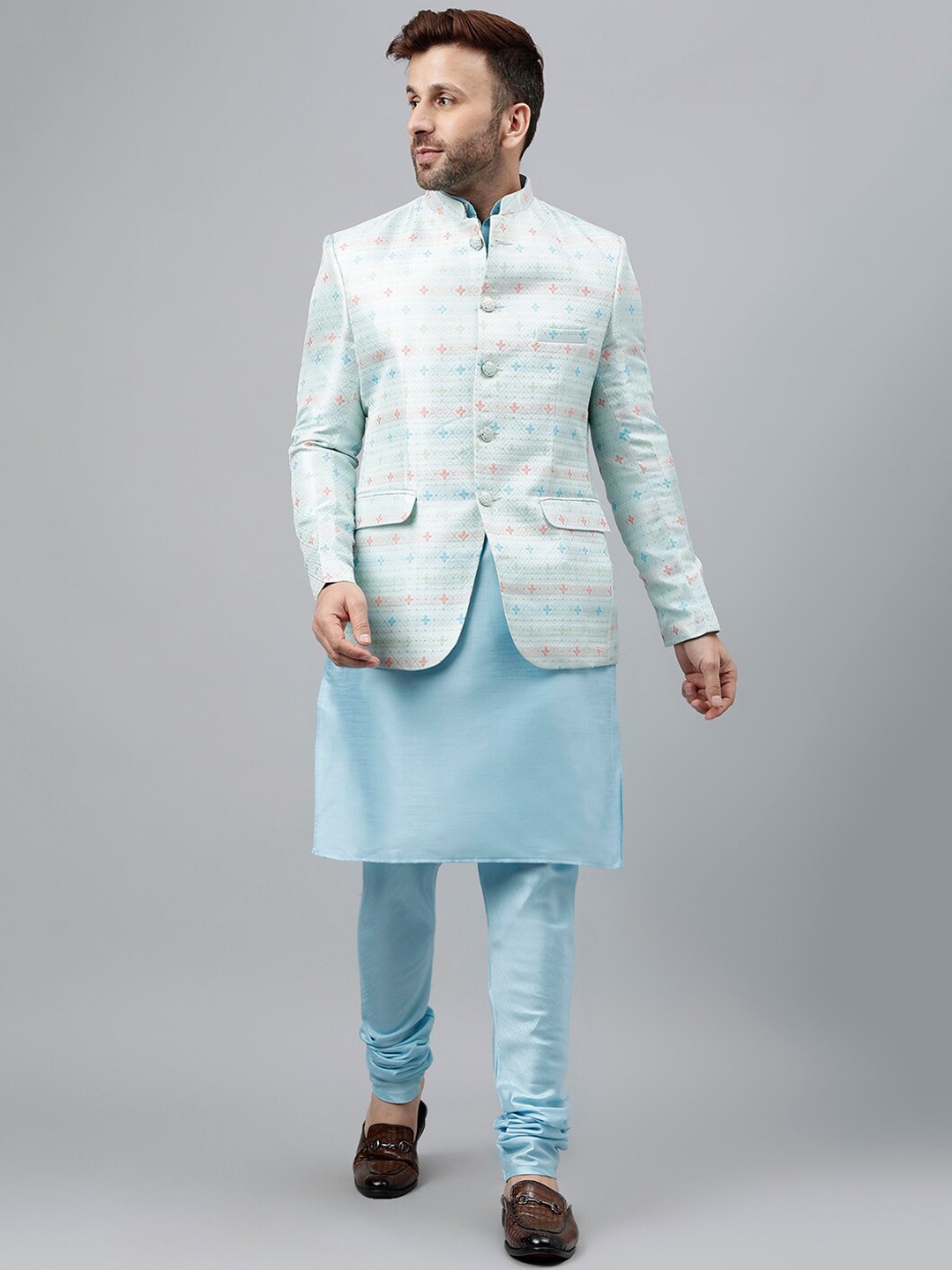 

Vgyaan Mandarin Collar Kurta with Churidar & Blazer, Blue