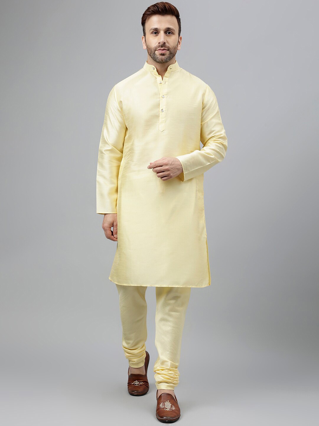 

Vgyaan Mandarin Collar Kurta with Churidar & Nehru Jacket, Yellow