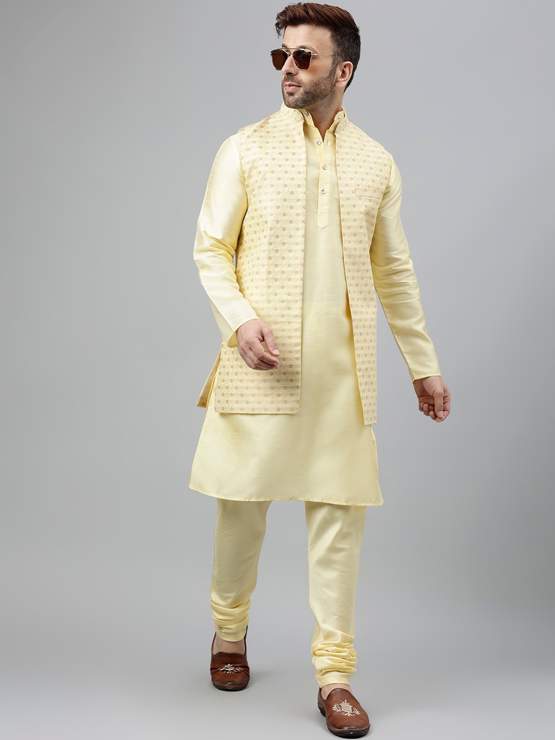 

Vgyaan Mandarin Collar Kurta with Churidar And Nehru Jacket, Yellow