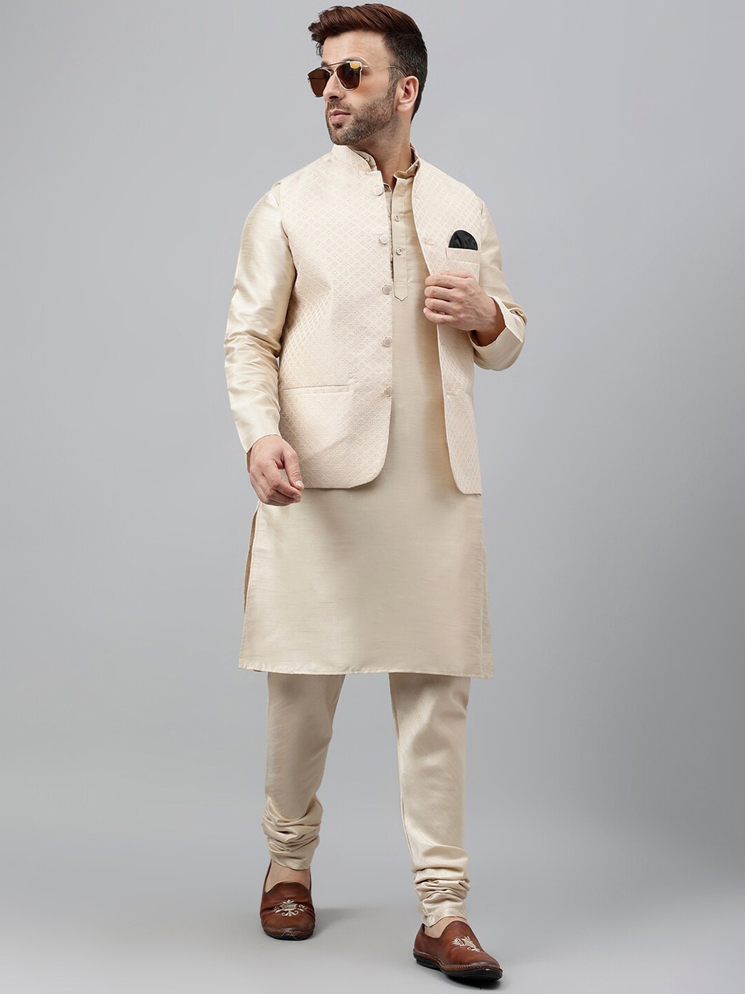 

Vgyaan Mandarin Collar Kurta with Pyjamas And Nehru Jacket, Beige