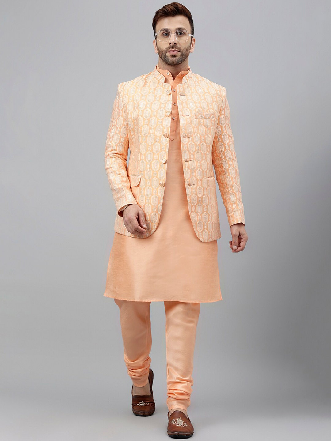 

Vgyaan Mandarin Collar Kurta with Pyjamas And Nehru Jacket, Peach